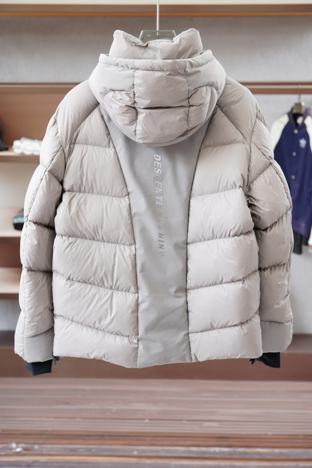 迪桑特/2025 FW秋冬新品羽绒服-休闲商务系列羽绒夹克｜极简时尚，尽享意式奢华｜整件羽绒服大身充绒饱