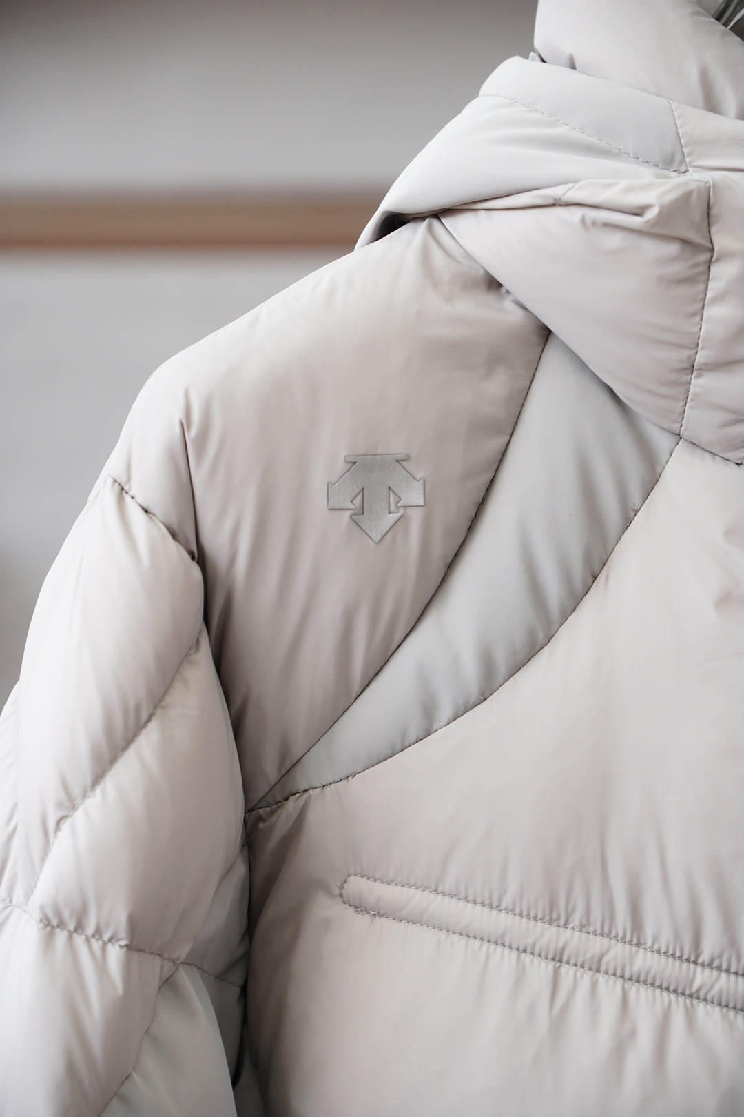 迪桑特/2025 FW秋冬新品羽绒服-休闲商务系列羽绒夹克｜极简时尚，尽享意式奢华｜整件羽绒服大身充绒饱