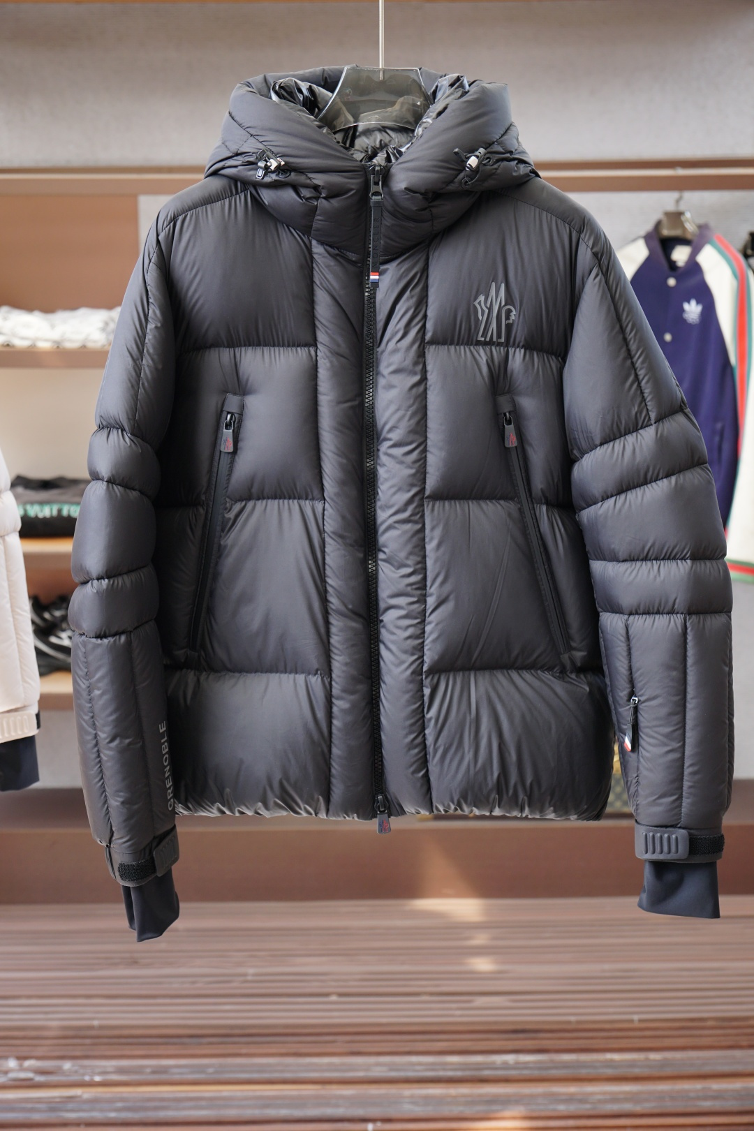 特级羽绒⬆️Moncler Grenoble Cherferie(原克重白鸭绒版本).舒适保暖防水防雪连