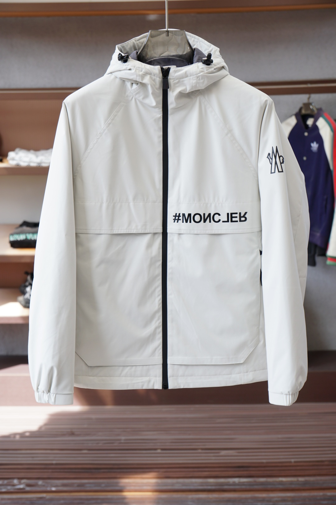 NO:599157,Meng Mouth, 2025 Autumn and Winter hot style thickened cotton clothing. Wear it to your own taste [Like R] [Like R] With this version, whoever wears it is really fashionable and whoever wears it looks good!  !  The most touching thing is that the inside is quilted, so it won’t be bulky at all. It’s a winter shirt for men in the office!  Handsome, slim and warm!  [色色R][色色R] If you like it, come and get the same style [Buy burst R] [Buy burst R] [Buy burst R] M-3XL,,,Moncler,alexander wang19860909蒙口,2025秋冬爆款加厚棉服.穿出自己的感觉来[赞R][赞R] 这个版型,那真的是谁穿谁时髦,谁穿谁好看！！ 最最感人的还是内里是加了夹棉的,穿起来一点都不会臃肿,男士们办公室里的过冬战袍！又帅气又显瘦还保暖！[色色R][色色R] 喜欢的快来get同款吧[买爆R][买爆R][买爆R]M-3XL,,,Moncler,alexander wang,Men's clothing