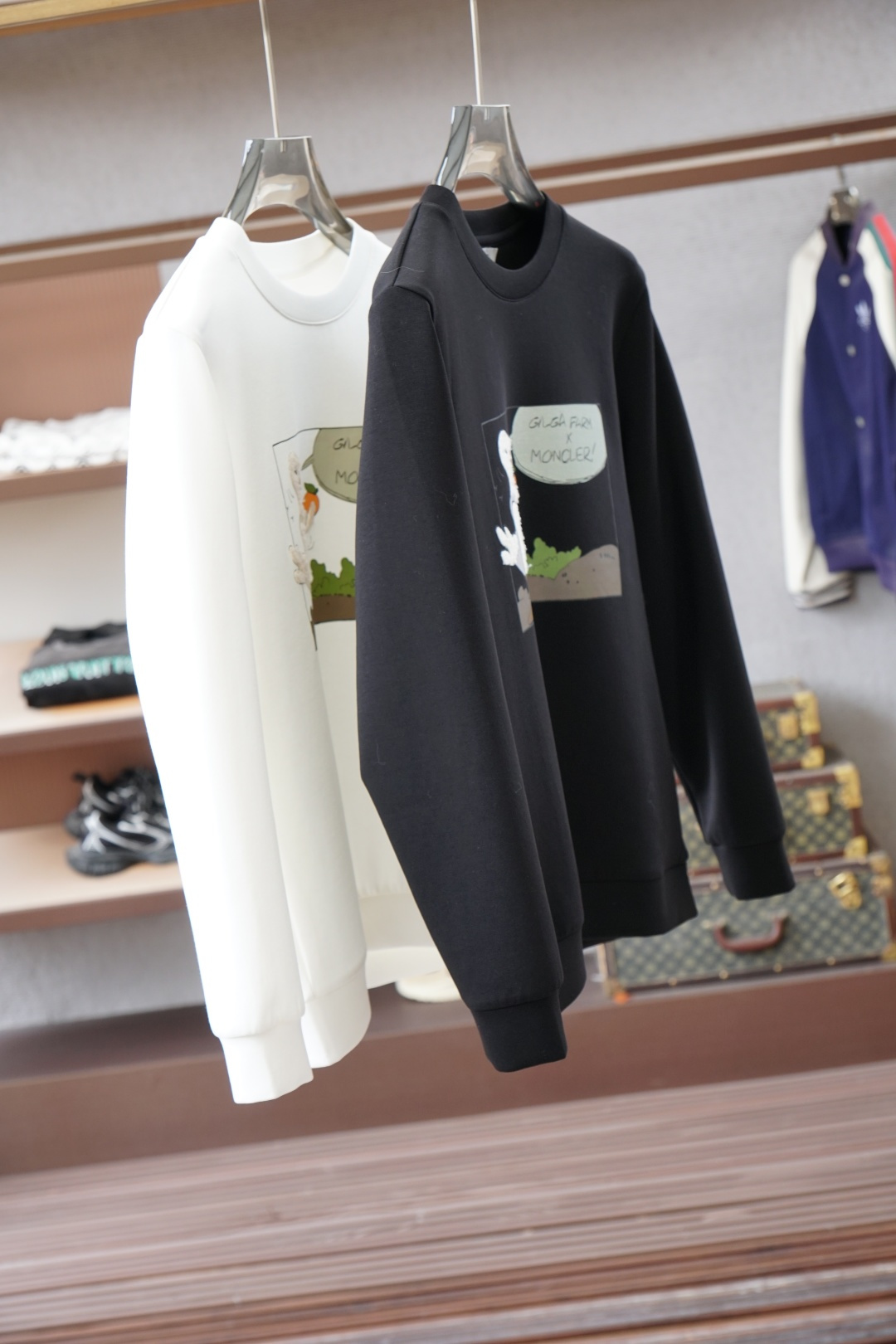 NO:600921,, Meng Mouth 12025 Autumn Style This sweatshirt is made of plain cotton knitting, Logo 2025 on the chest  Autumn and winter show fashion, can be used for various styles, imported air cotton is comfortable and soft, suitable for loose-fitting round necks in autumn and winter. This type of sweatshirt is loose and comfortable, very comfortable to wear, and can also show a casual sense of fashion. The logo printing on the chest highlights the brand charm, M-3XL., Moncler, hoodie, sweatshirts, alexander wang19860909,蒙口 12025秋款 本款卫衣衫以素净棉质针织,胸前Logo2025 秋冬秀场风尚,可为各式造型,进口空气棉舒适柔软细呢,适合秋冬季节宽松版型的圆领,这种版型的卫衣宽松舒适,穿着非常自在,同时也能够展现出随性的时尚感.胸前Logo印花彰显品牌魅力、M-3XL.,,Moncler,hoodie,sweatshirts,alexander wang,Men's clothing