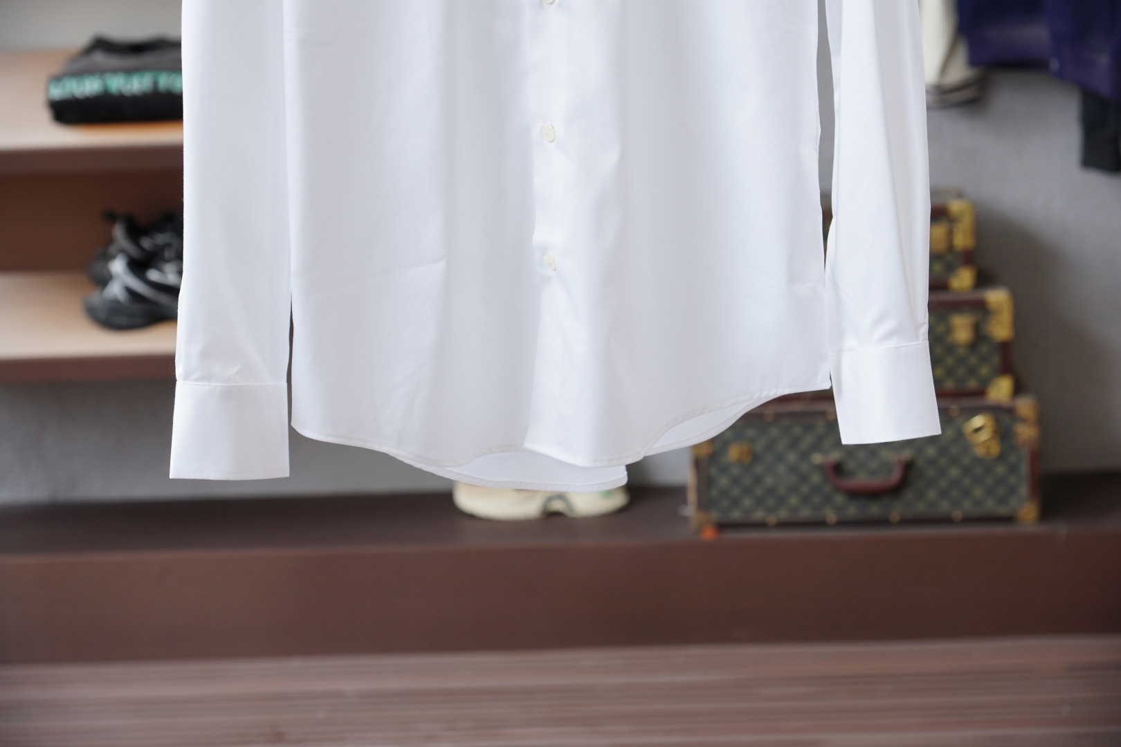 Hermes爱马仕-四季新款白色棉府绸基础百搭翻领衬衣，男士时尚经典马头金丝刺绣商务休闲长袖衬衫！贸易公