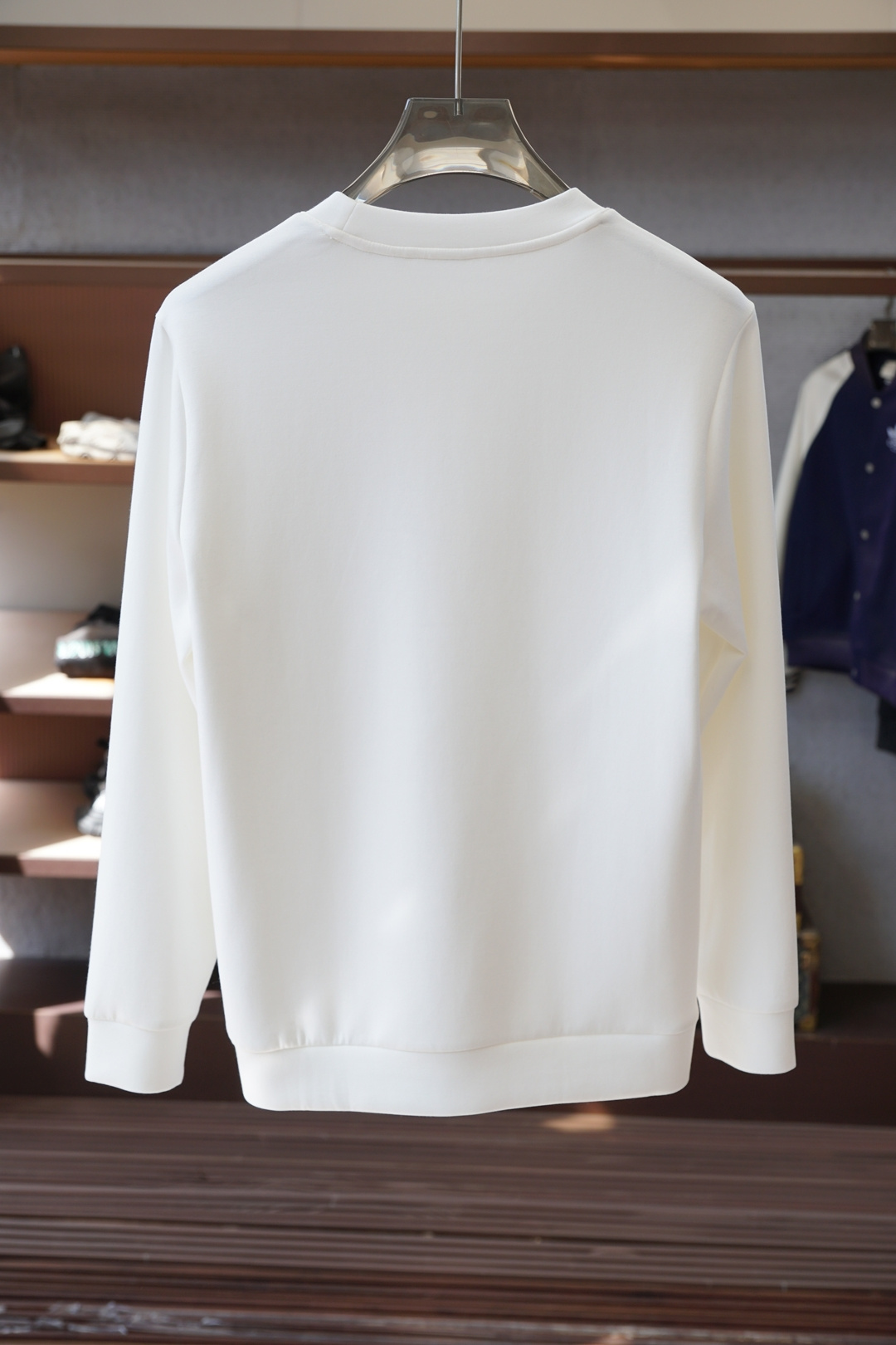 BBR 巴宝莉-25秋冬新品饰字母印花标识针织圆领卫衣，正面饰字母印花，采用400克重莱赛尔空气层面料，