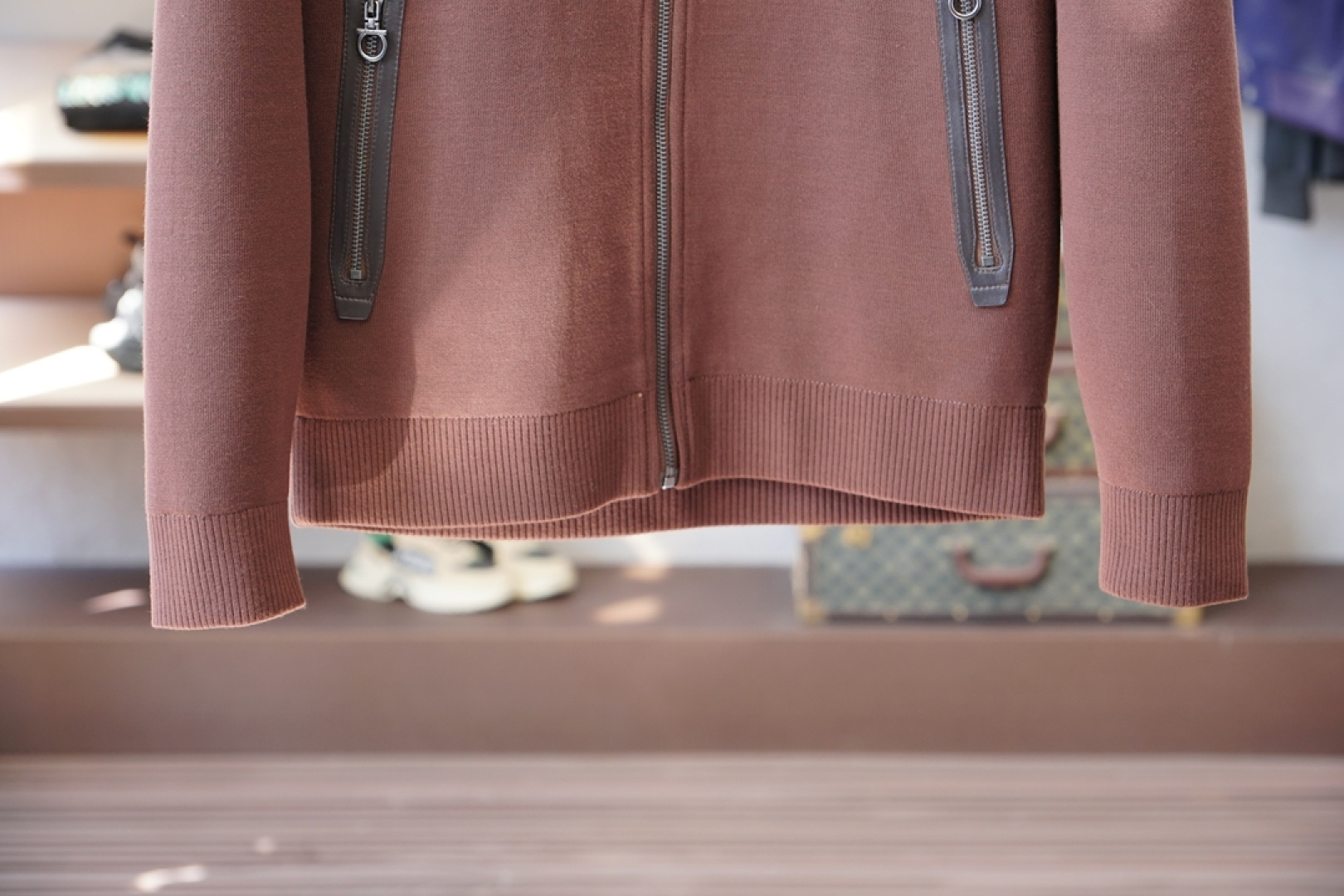 菲拉格慕/25秋冬外套，男士工装双口袋棉加羊毛外套。上海恒隆柜台订单，官网同步发售。🍕🍕加厚羊毛连帽实穿