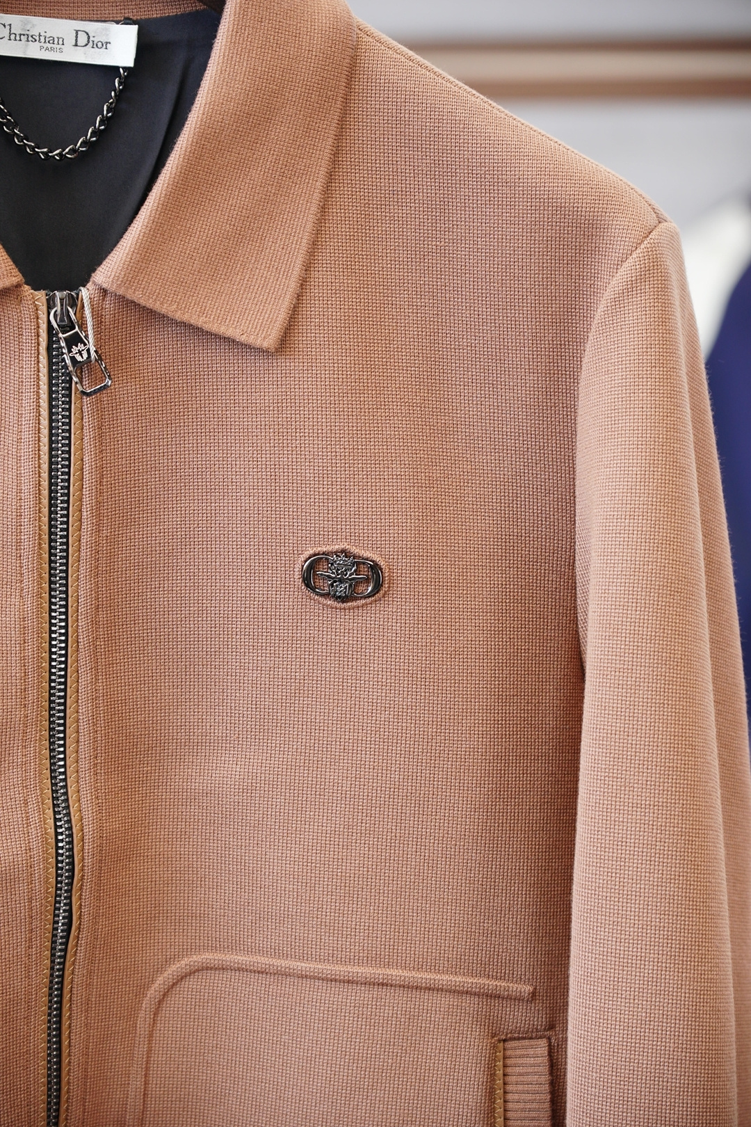 Dior迪奥-25秋冬外套，男士工装双口袋棉加羊毛外套。上海恒隆柜台订单，官网同步发售。🍕🍕简洁的金属按