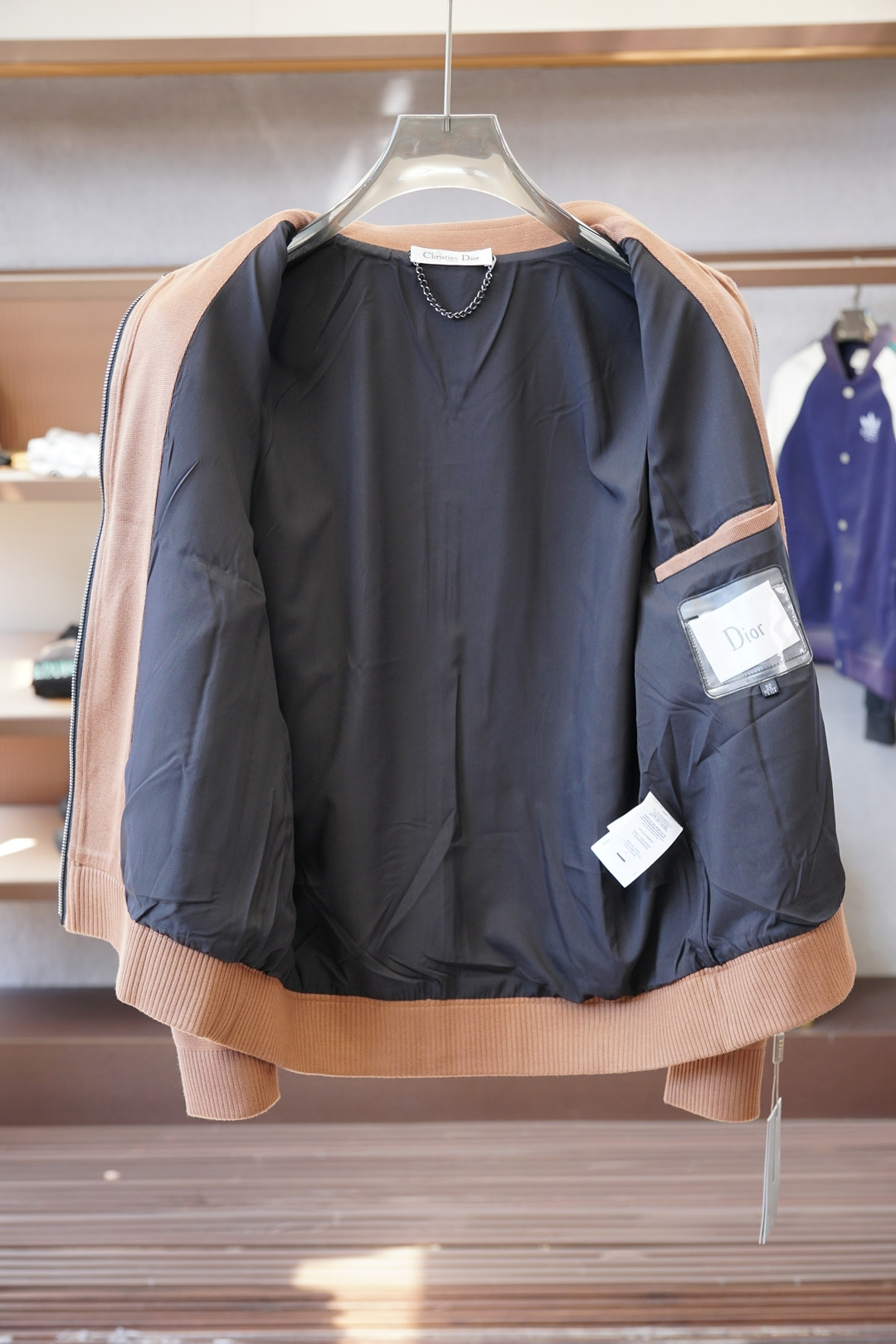 Dior迪奥-25秋冬外套，男士工装双口袋棉加羊毛外套。上海恒隆柜台订单，官网同步发售。🍕🍕简洁的金属按