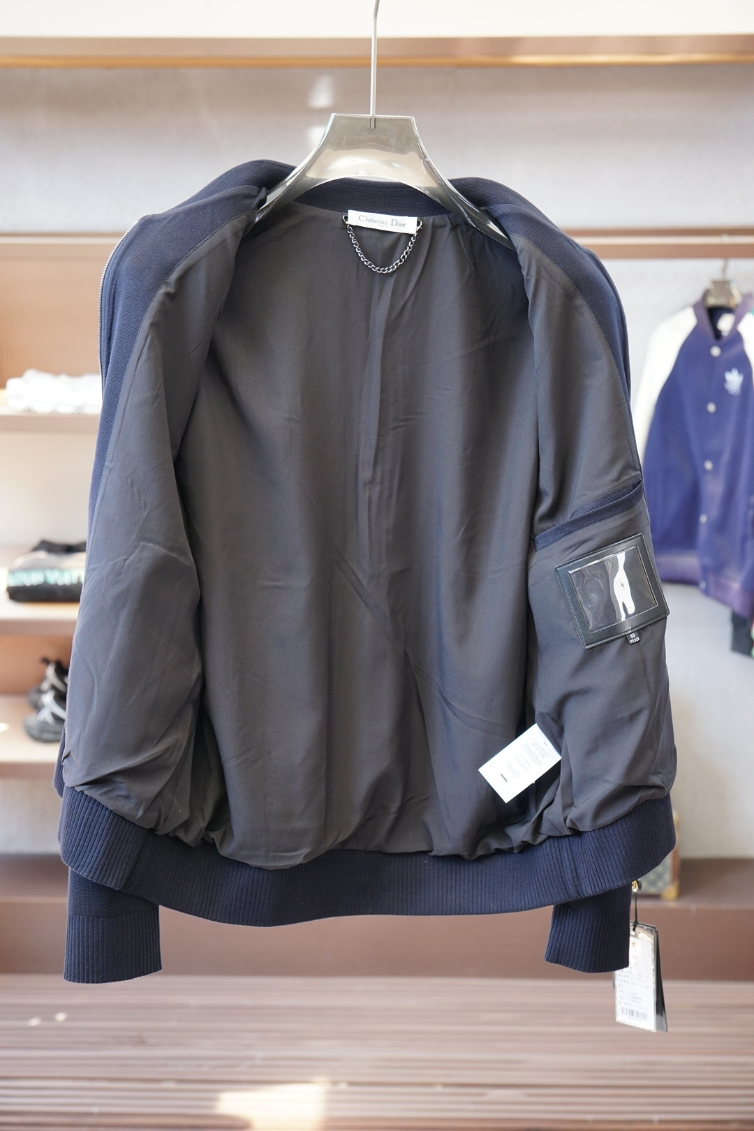 Dior迪奥-25秋冬外套，男士工装双口袋棉加羊毛外套。上海恒隆柜台订单，官网同步发售。🍕🍕简洁的金属按
