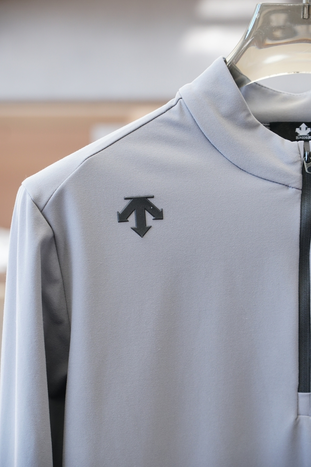 迪桑特-🍬秋冬户外男士RHO LT系列运动健身休闲弹力超柔轻量针织长袖衫，薄绒内里套头圆领无缝压胶拉链口