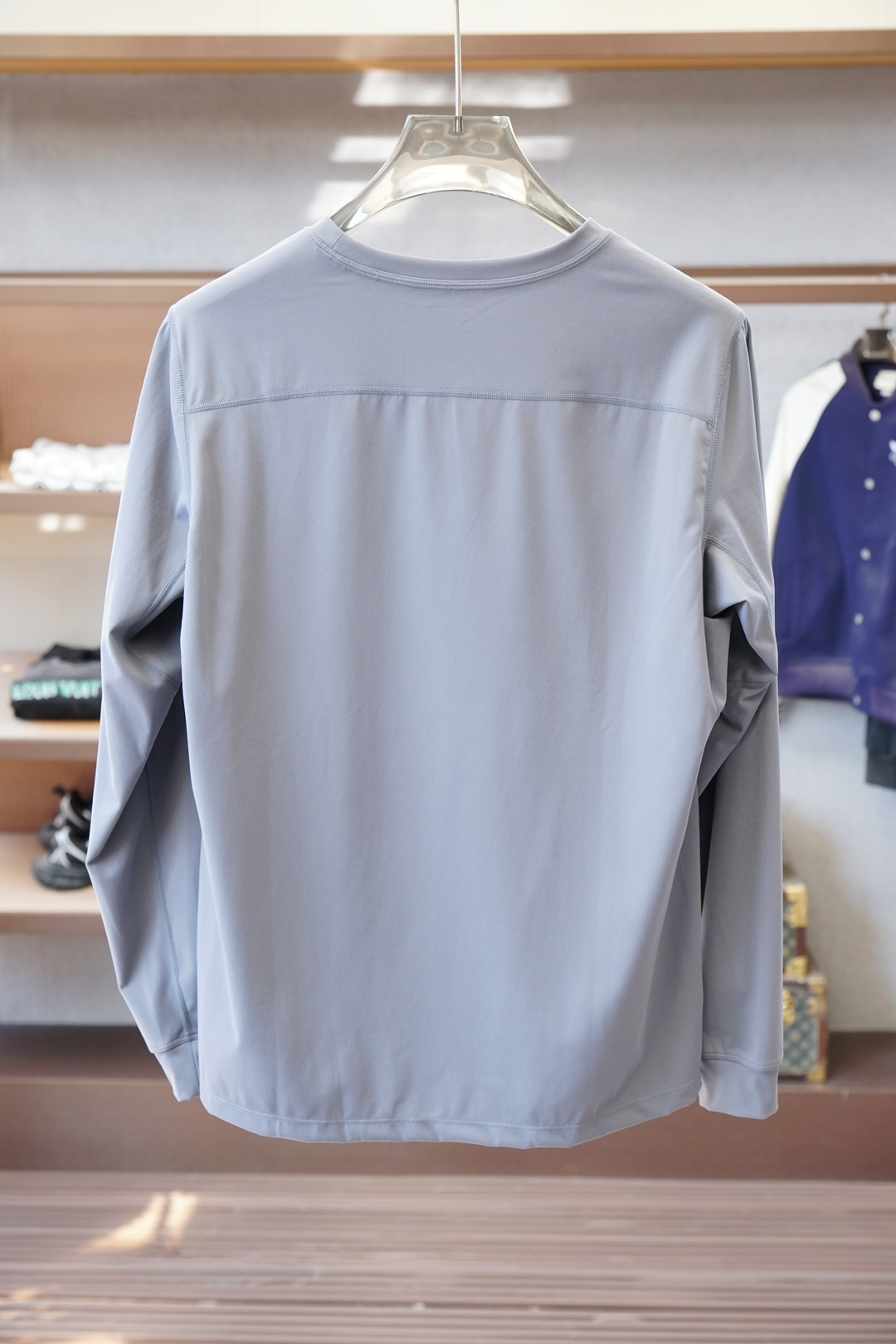 始祖鸟-秋冬户外男士RHO LT系列运动健身休闲弹力超柔轻量针织长袖衫，薄绒内里套头圆领无缝压胶拉链口袋