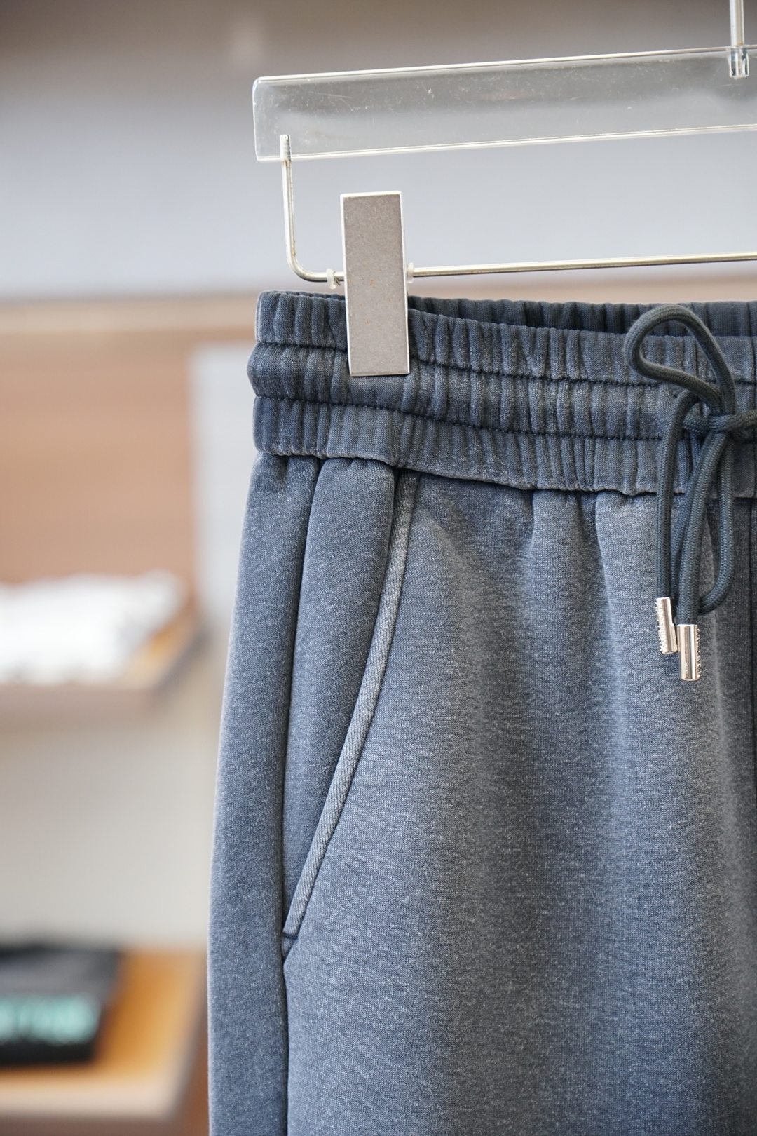 始祖鸟-/❤️❤️2025秋冬 全品相订单，保暖有型 加厚棉/-松紧腰直脚休闲裤 经典百搭 标志五金的点