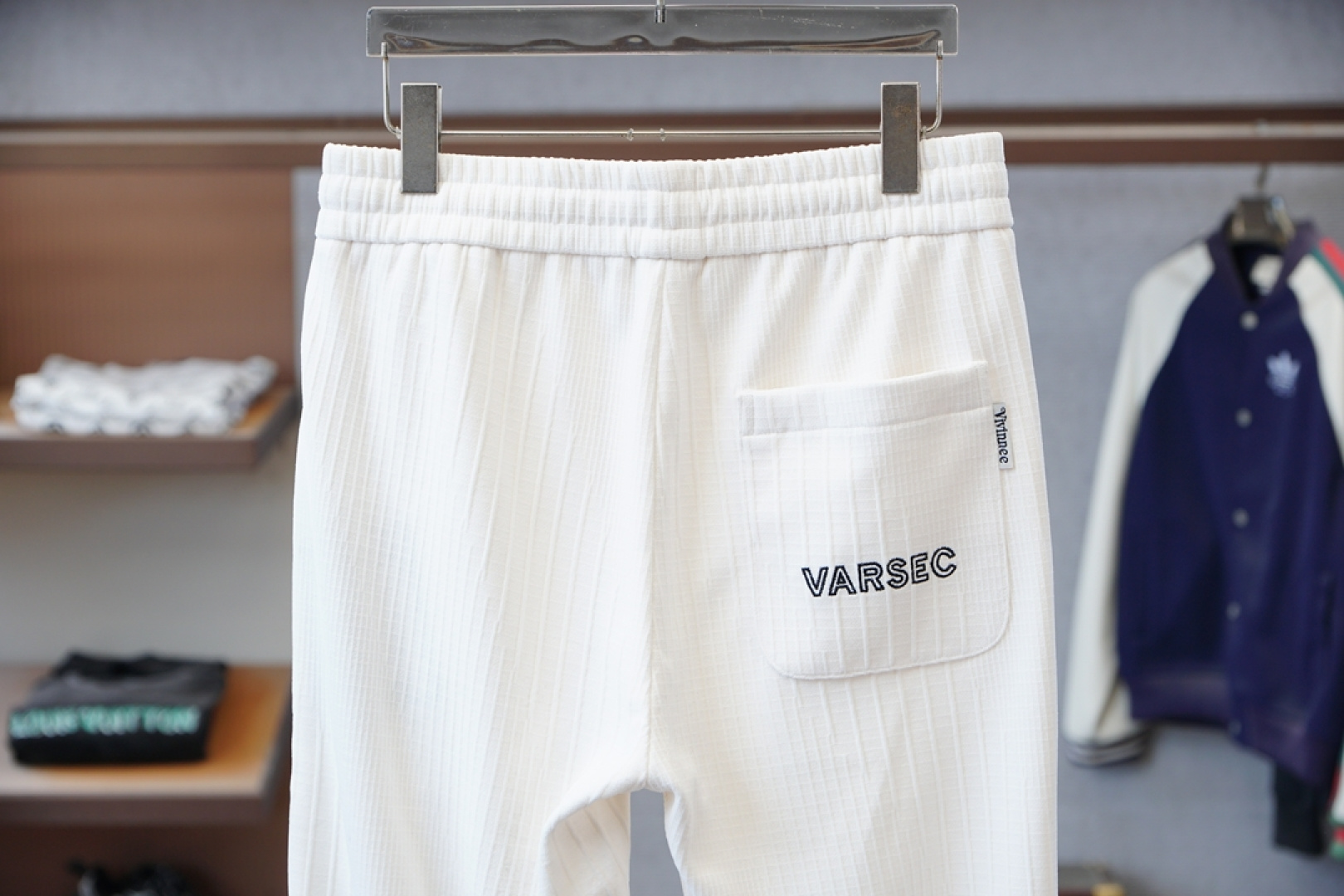 范思哲 Versace-2025冬款加厚新款休闲裤!官网同步发售。品牌经典logo休闲裤，定制加厚灯芯绒