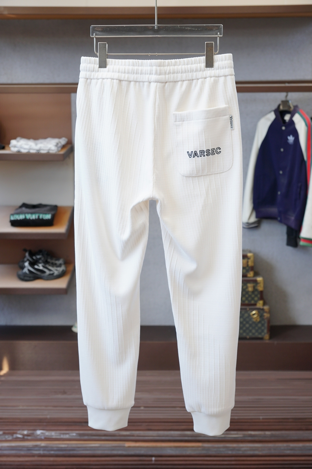 范思哲 Versace-2025冬款加厚新款休闲裤!官网同步发售。品牌经典logo休闲裤，定制加厚灯芯绒