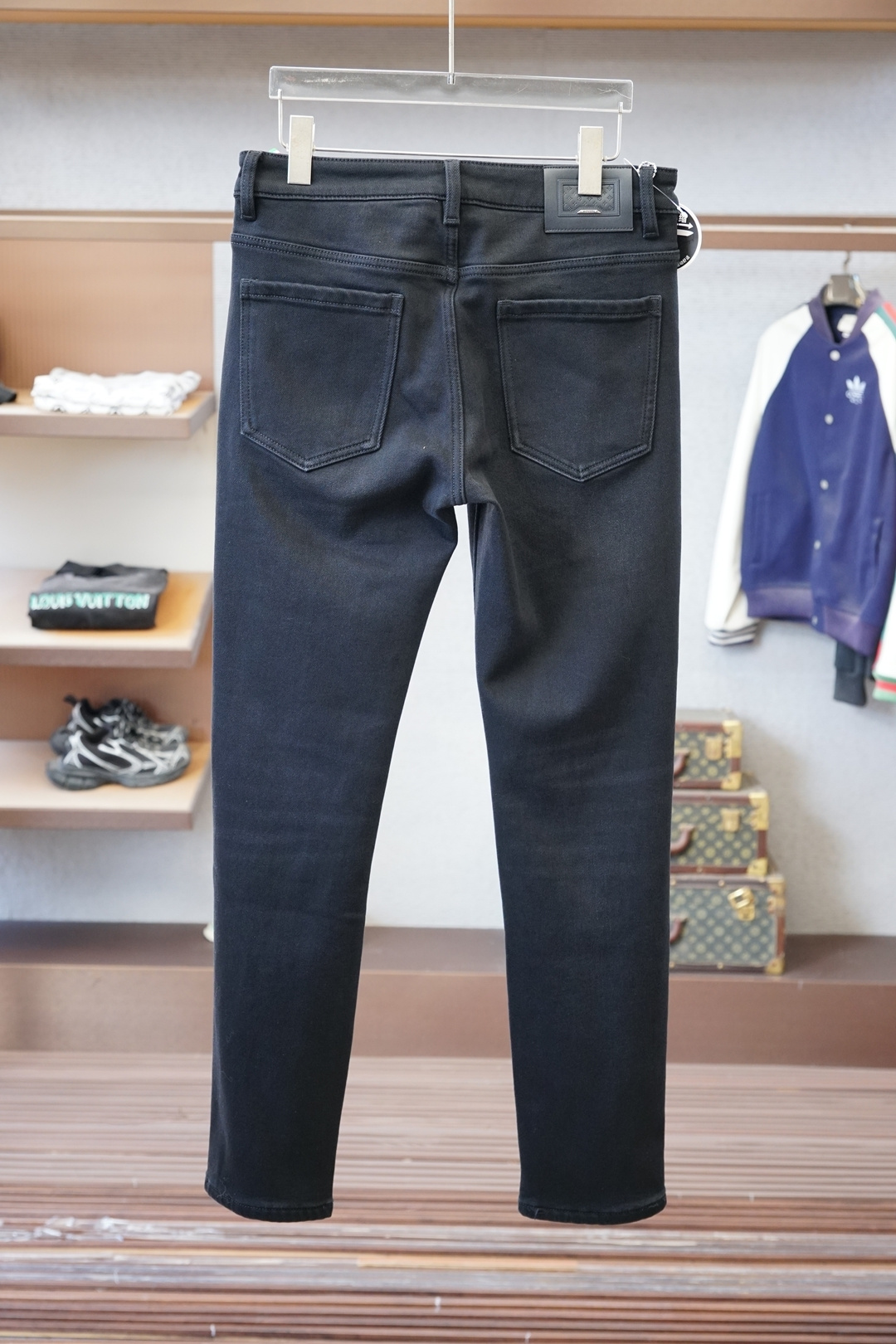 LV路易威登-新款来，2025冬款加厚加绒休闲裤牛仔裤，高端定制系列🍟🍟进口高密度纯棉加沙洗工艺舒适柔软