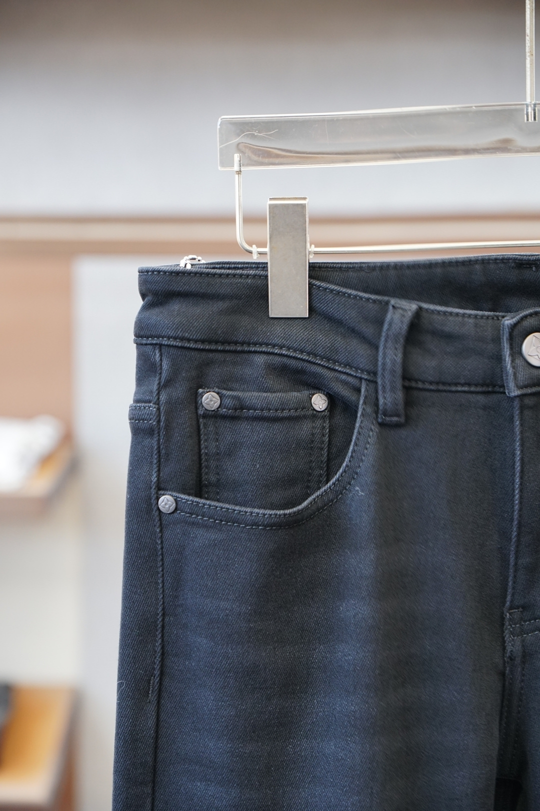 LV路易威登-新款来，2025冬款加厚加绒休闲裤牛仔裤，高端定制系列🍟🍟进口高密度纯棉加沙洗工艺舒适柔软