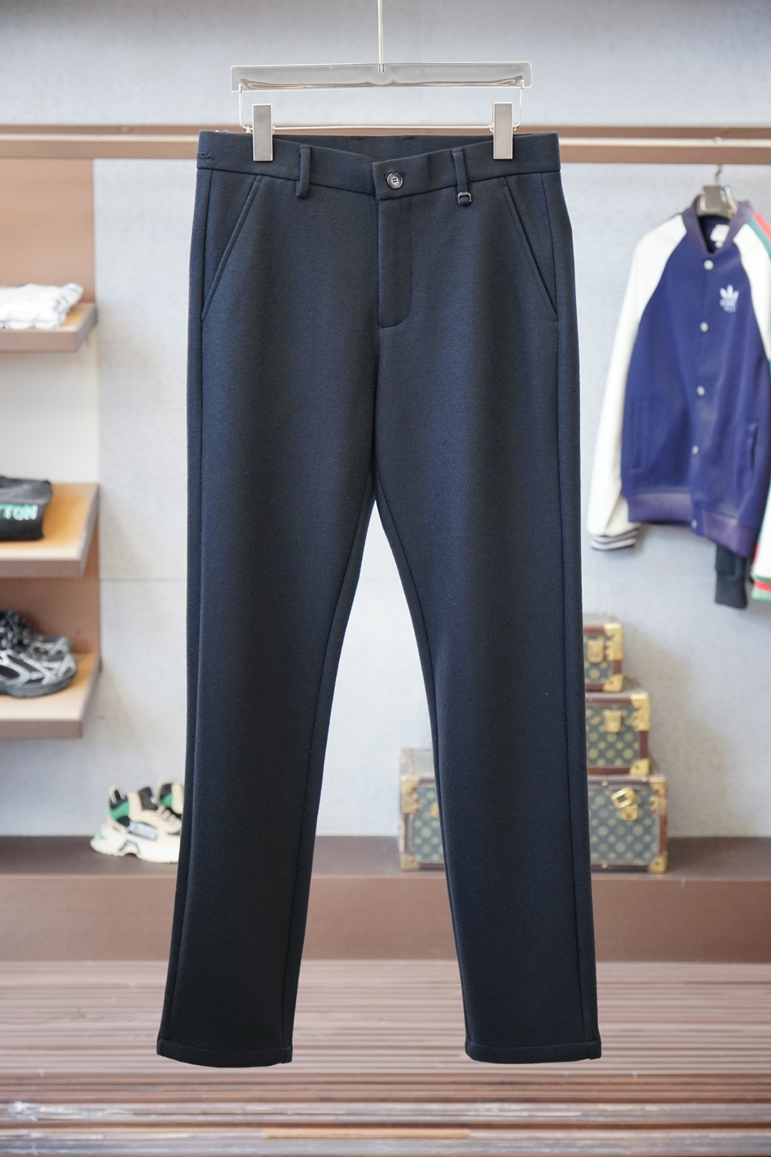 普拉达- Prada-2025秋冬新款来袭，新款休闲西裤，高端定制系列。🍟🍟进口高密度加厚羊毛保暖性更强