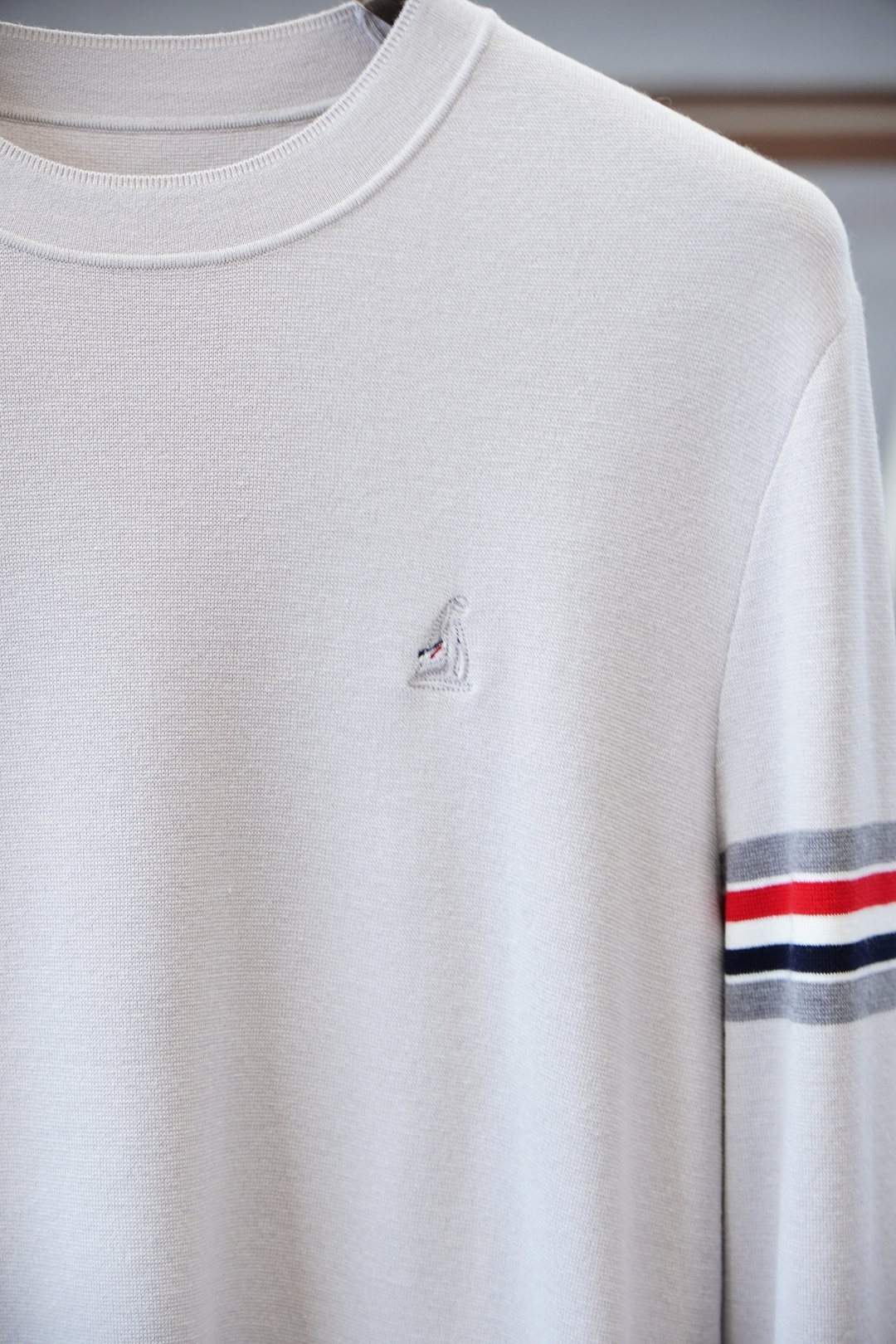 TB汤姆布朗/2025秋冬新款圆领毛衣！优质羊毛，简约而不简单。休闲圆领款式，日常搭配出街轻松搭配。做工