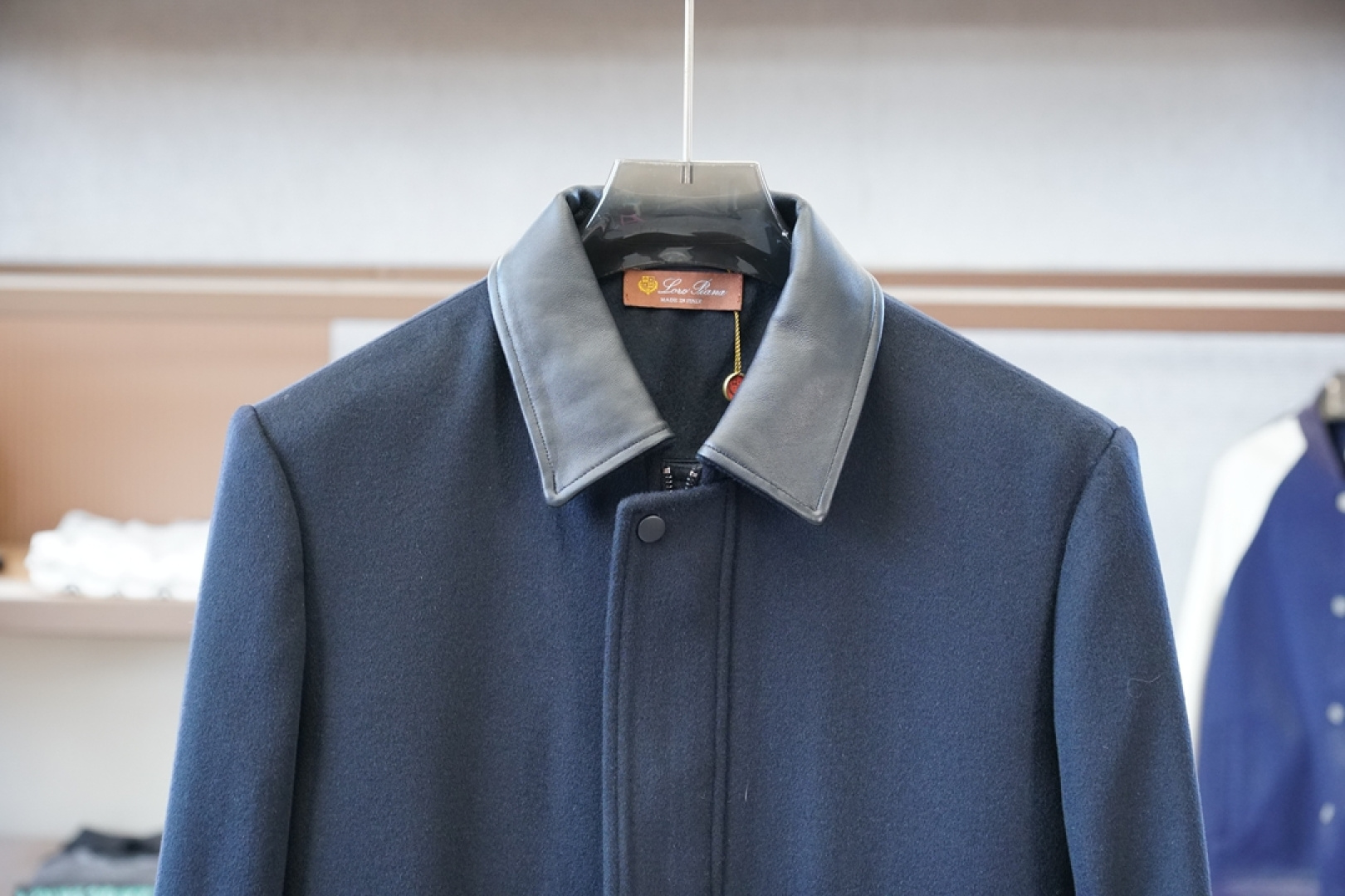 lP🆕-25秋冬外套，男士商务立领真皮➕羊毛外套。官网同步发售。🍕🍕加厚羊毛材质，保暖性更强，质感更强，