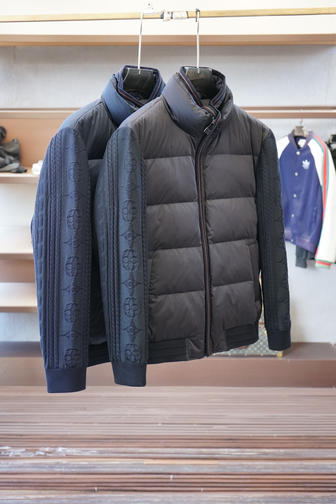 蒙口-2025秋冬款针织拼接羽绒混纺外套 | 品质之选，写意潇洒🍕🍕👕 高品质面料：精选加厚绵羊毛，柔软