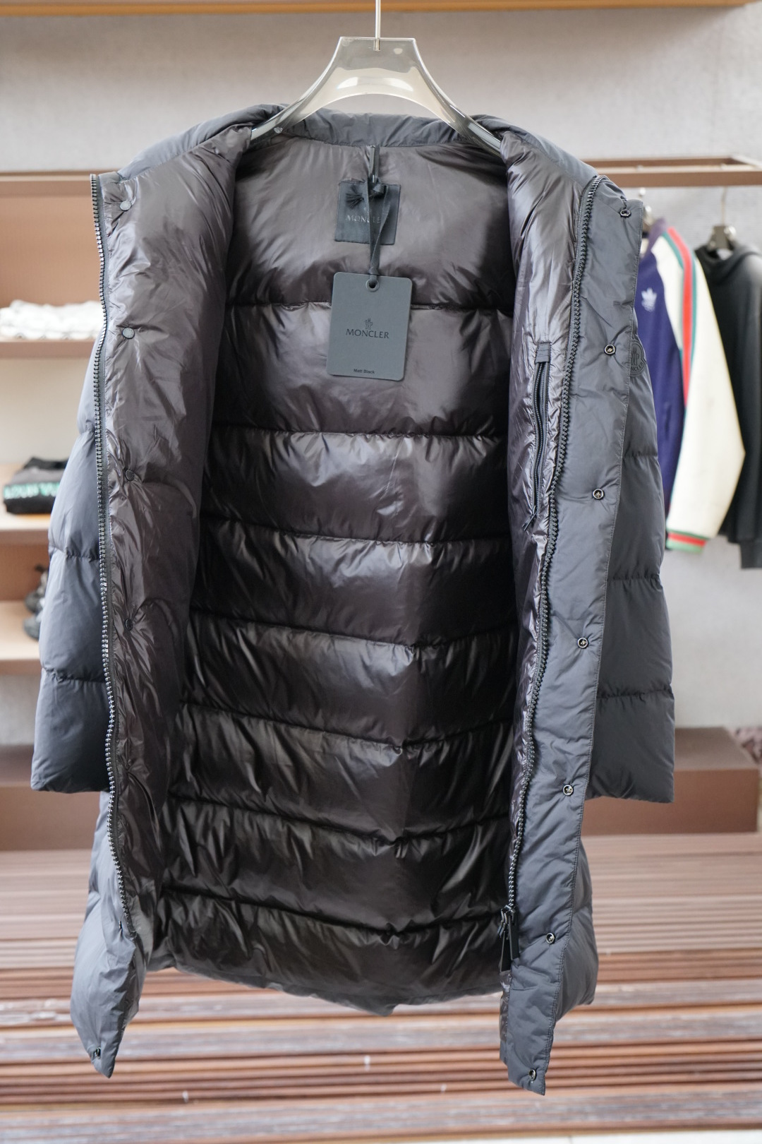 蒙口-Moncler、Moncler盟可睐25新款长款加厚加厚男女加厚同款羽绒服这款连帽保暖单品搭配双按
