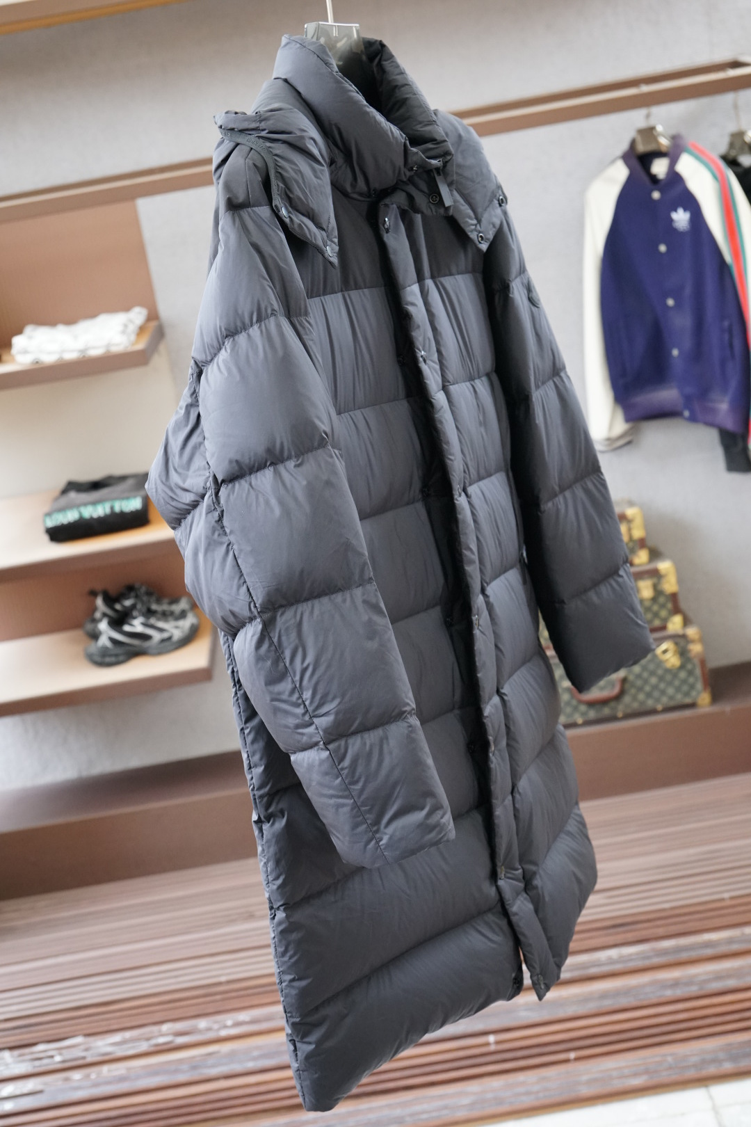 蒙口-Moncler、Moncler盟可睐25新款长款加厚加厚男女加厚同款羽绒服这款连帽保暖单品搭配双按