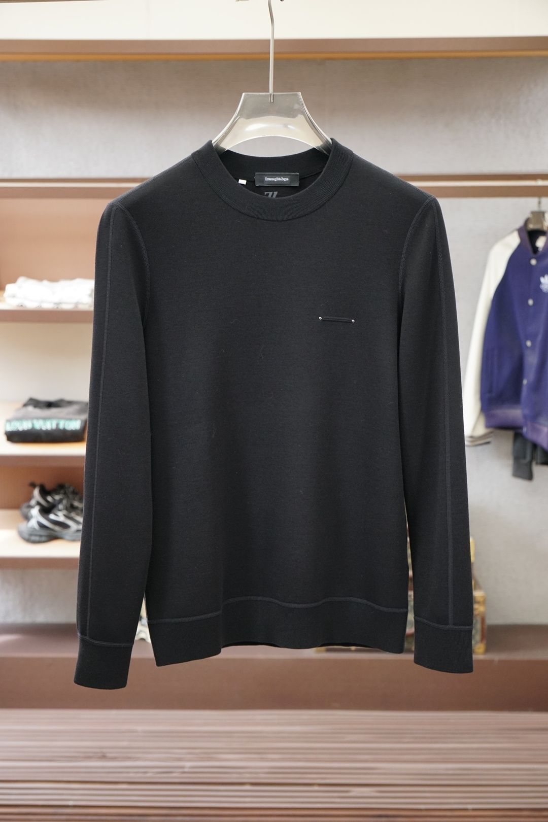 NO:681141,Zegna/25 new autumn and winter sweatshirt, with letter print on the front, made of 400g heavy lyocell air layer fabric, which has the characteristics of soft, warm, comfortable, good breathability, light and drapey, and the quad fiber structure makes the fabric less prone to wrinkles. It comes with ribs on the collar, cuffs and hems; color: blue and white M-3XL,,,zegna,hoodie,sweatshirts,19860909杰尼亚/25秋冬新品秋冬卫衣,正面饰字母印花,采用400克重莱赛尔空气层面料,其特性柔透保暖舒适透气性佳、轻盈有垂感、四重纤维构造使得面料不容易产生皱褶,配套衣领、袖口及下脚边罗纹； 颜色蓝咖白 M-3XL,,,zegna,hoodie,sweatshirts,,Men's clothing