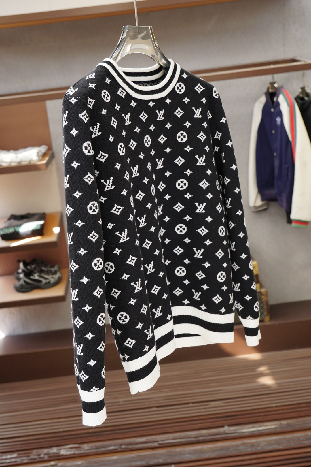 LV 路易威登-2025新款羊毛混纺套头圆领毛衣🎺🎺精超细提取面料制成，✨不扎不起球，1.1高级定制，完