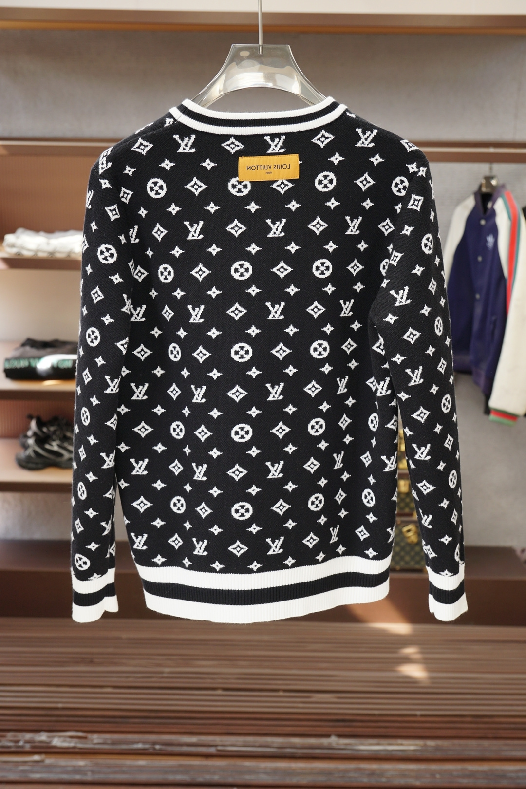 LV 路易威登-2025新款羊毛混纺套头圆领毛衣🎺🎺精超细提取面料制成，✨不扎不起球，1.1高级定制，完