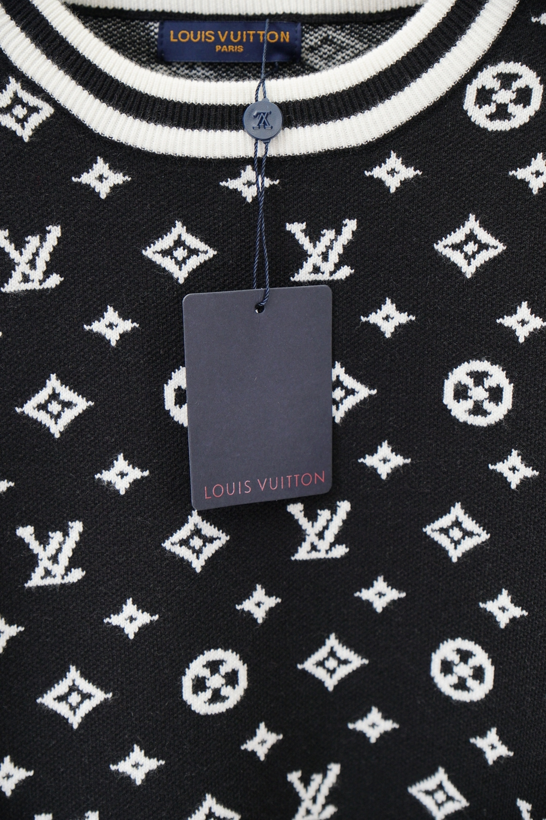 LV 路易威登-2025新款羊毛混纺套头圆领毛衣🎺🎺精超细提取面料制成，✨不扎不起球，1.1高级定制，完
