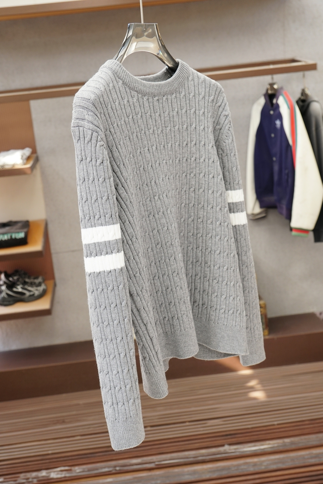 TB-2025新款羊毛混纺套头圆领毛衣🎺🎺精超细提取面料制成，✨不扎不起球，1.1高级定制，完全还原原版