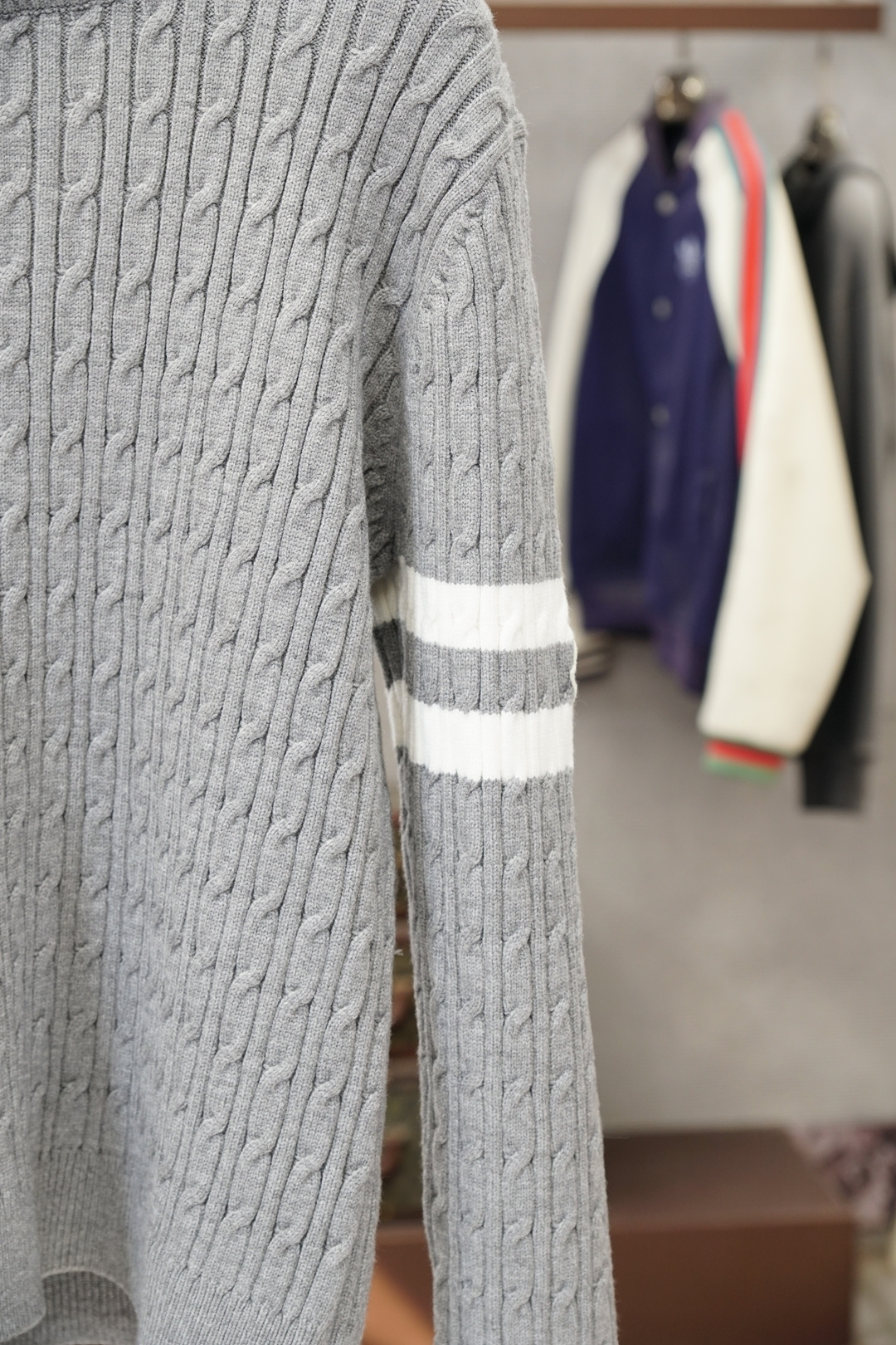 TB-2025新款羊毛混纺套头圆领毛衣🎺🎺精超细提取面料制成，✨不扎不起球，1.1高级定制，完全还原原版