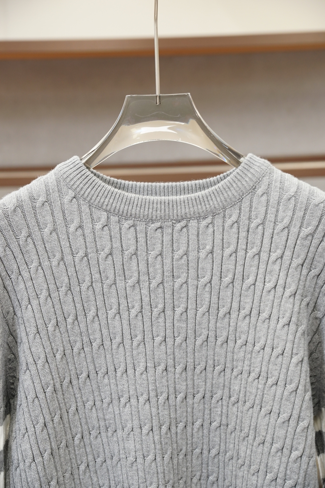 TB-2025新款羊毛混纺套头圆领毛衣🎺🎺精超细提取面料制成，✨不扎不起球，1.1高级定制，完全还原原版