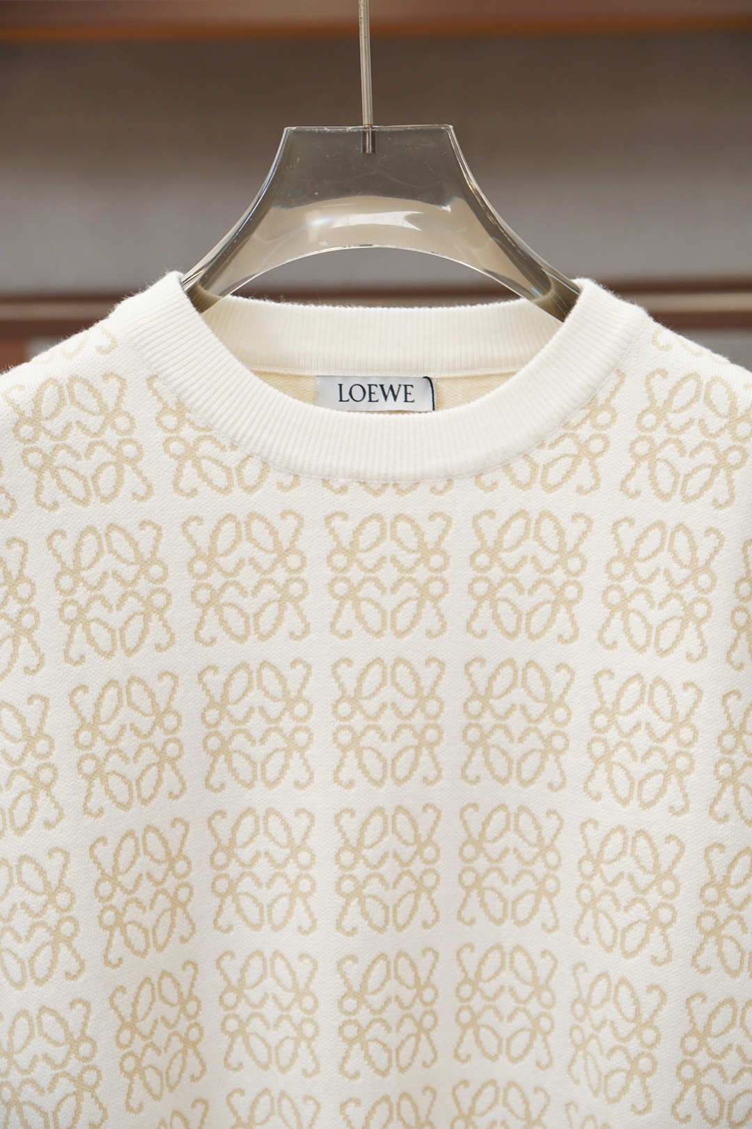 Loewe罗意威2025新款羊毛混纺套头圆领毛衣🎺🎺精超细提取面料制成，✨不扎不起球，1.1高级定制，完