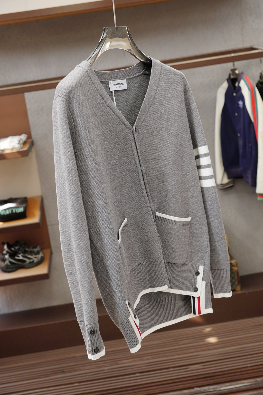 TB-2025新款羊毛混纺开衫拉链毛衣精超细提取面料制成，不扎不起球，1.1高级定制，完全还原原版，3D