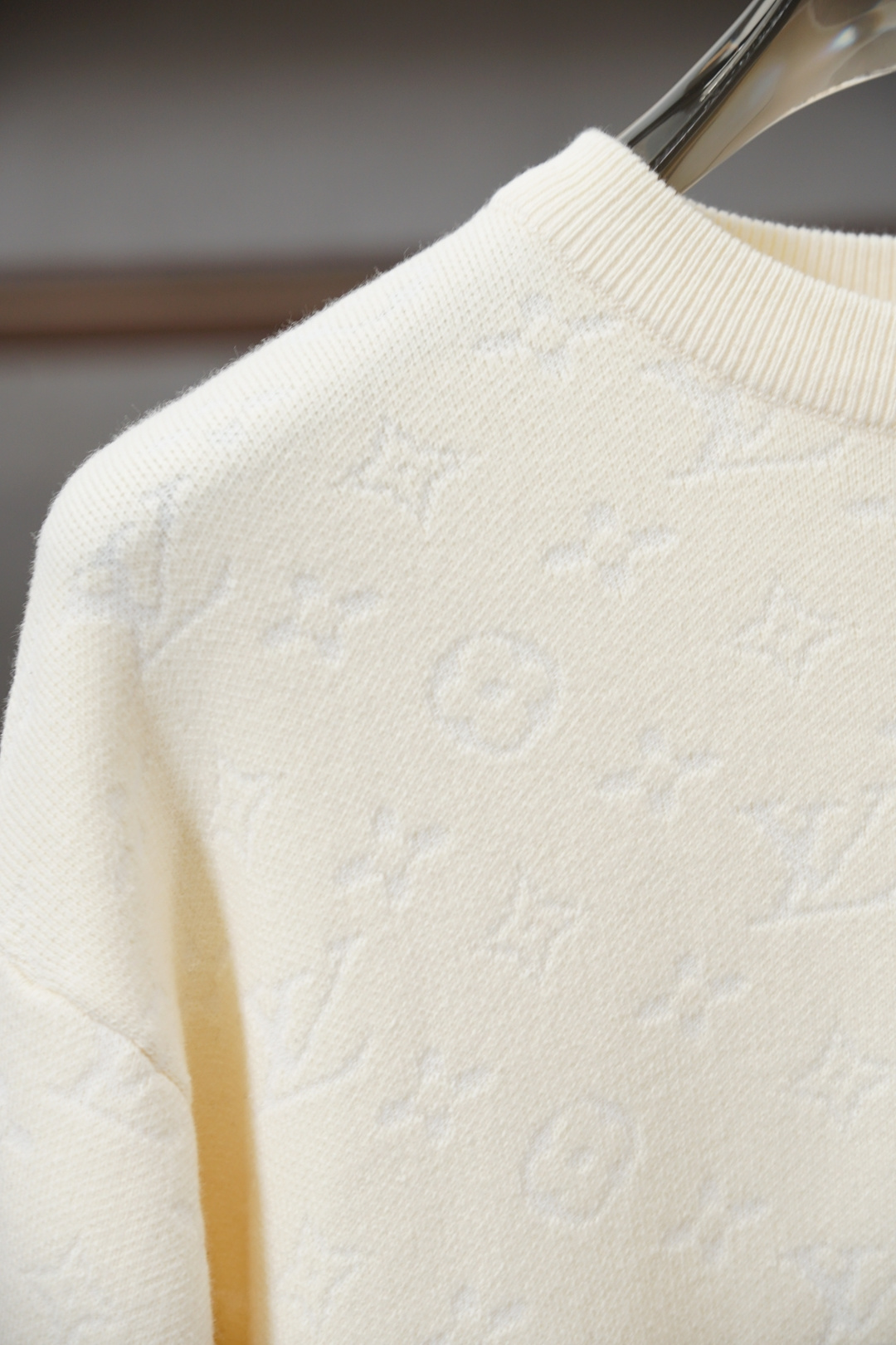 LV 路易威登-2025新款羊毛混纺套头圆领毛衣🎺🎺精超细提取面料制成，✨不扎不起球，1.1高级定制，完