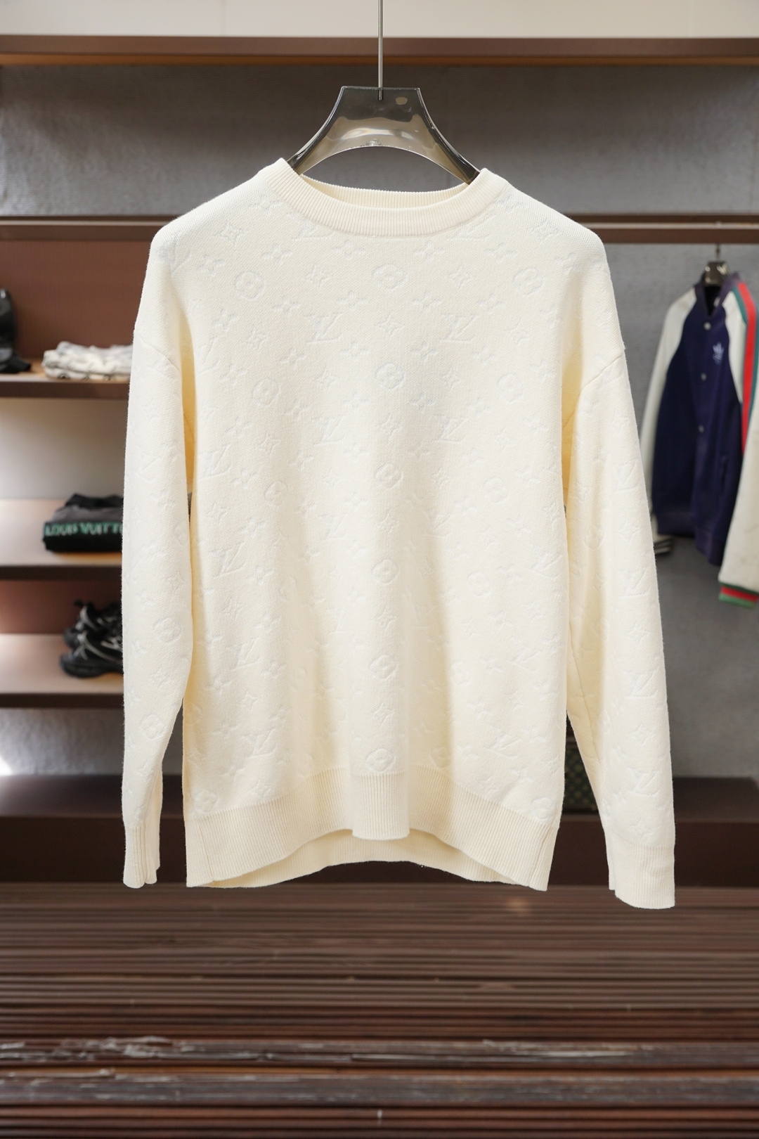LV 路易威登-2025新款羊毛混纺套头圆领毛衣🎺🎺精超细提取面料制成，✨不扎不起球，1.1高级定制，完