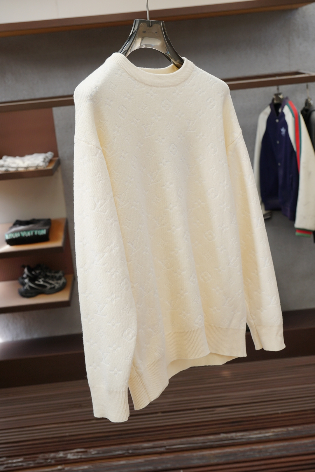 LV 路易威登-2025新款羊毛混纺套头圆领毛衣🎺🎺精超细提取面料制成，✨不扎不起球，1.1高级定制，完