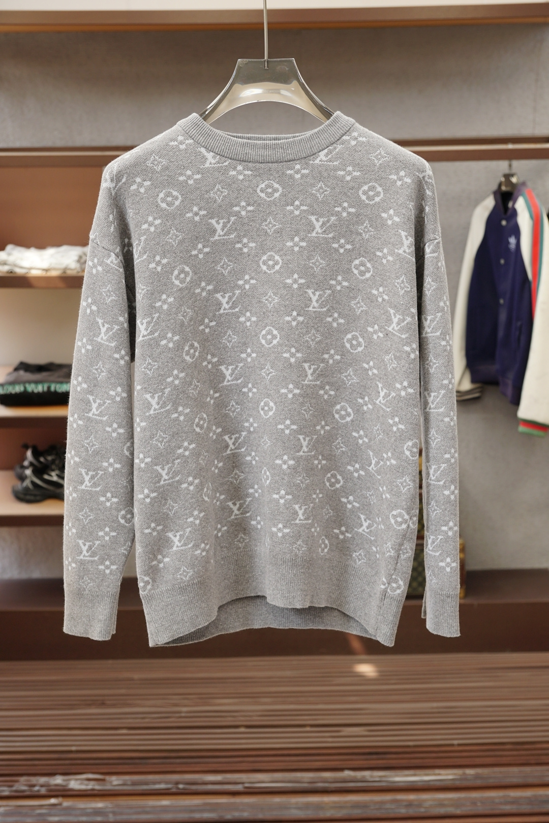 LV 路易威登-2025新款羊毛混纺套头圆领毛衣🎺🎺精超细提取面料制成，✨不扎不起球，1.1高级定制，完