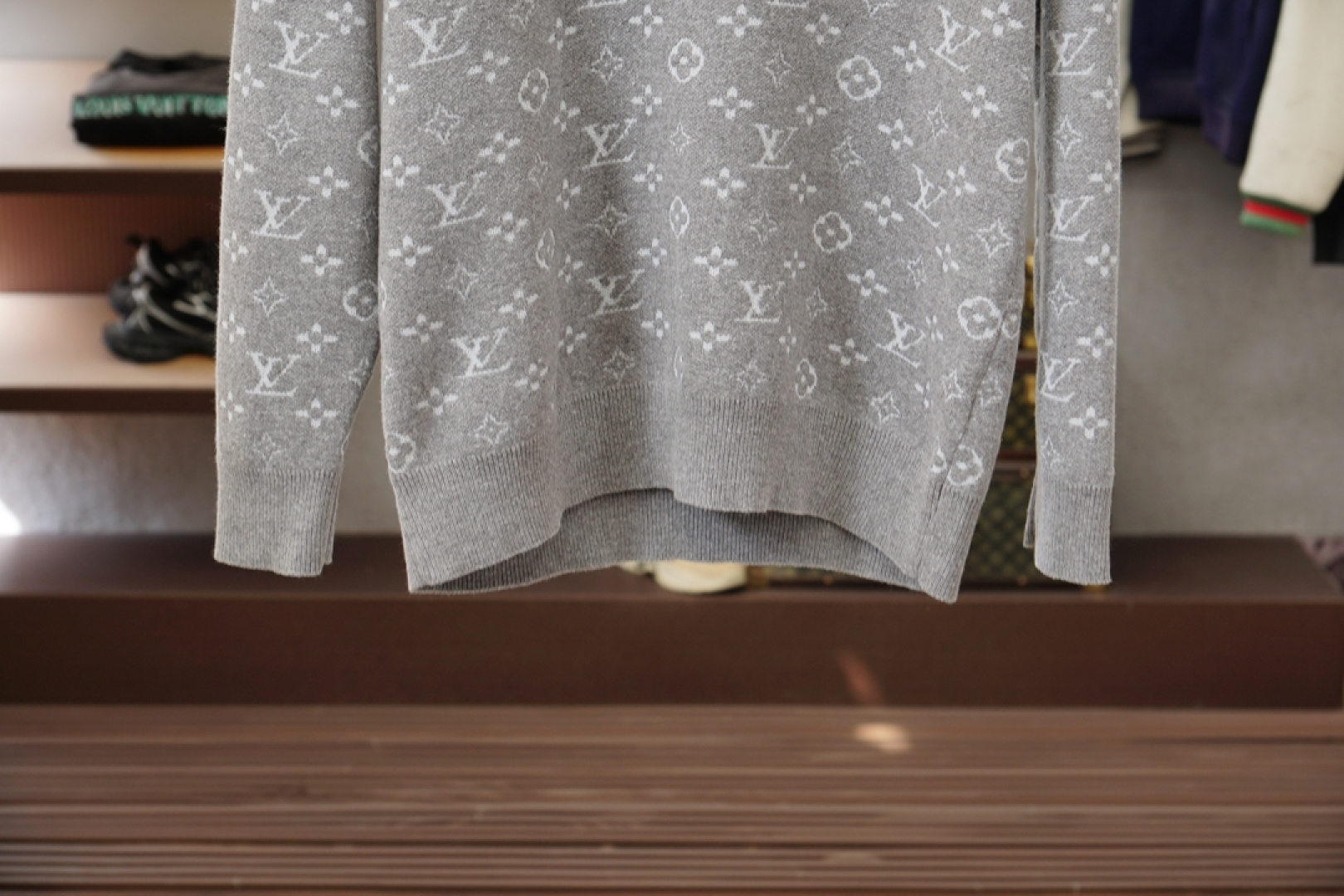 LV 路易威登-2025新款羊毛混纺套头圆领毛衣🎺🎺精超细提取面料制成，✨不扎不起球，1.1高级定制，完