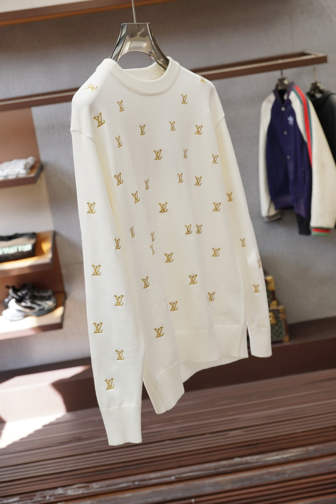 LV 路易威登-2025新款羊毛混纺套头圆领毛衣🎺🎺精超细提取面料制成，✨不扎不起球，1.1高级定制，完
