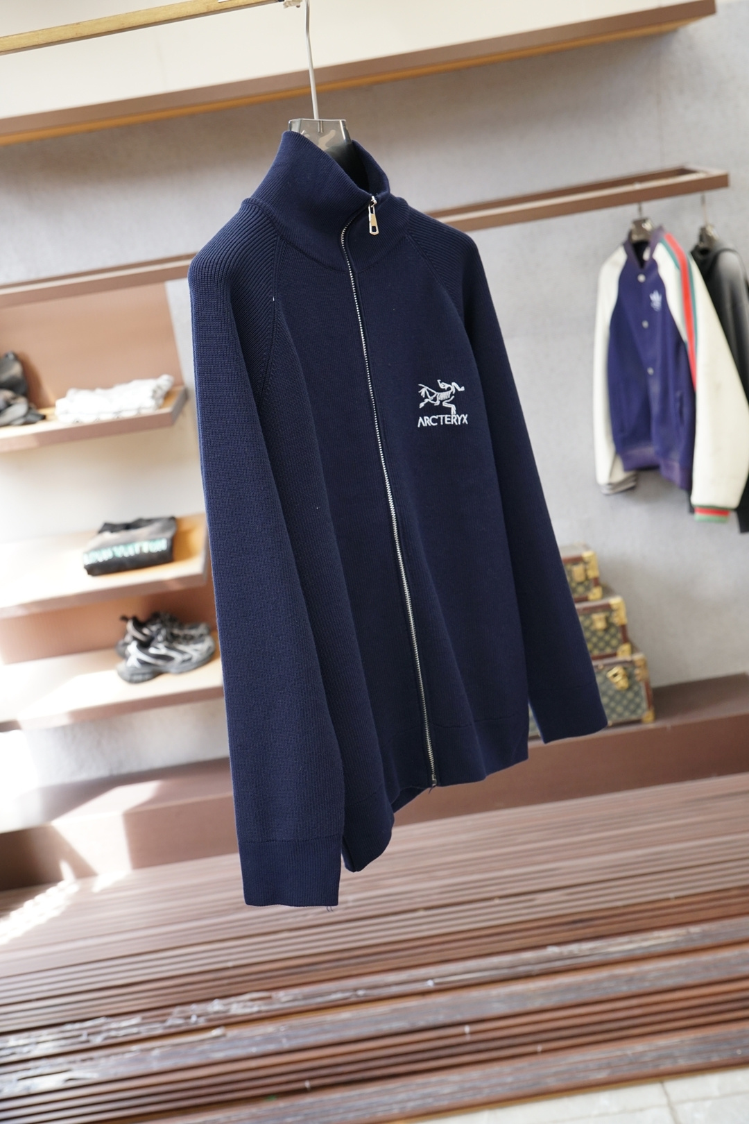 TB-2025新款羊毛混纺开衫拉链加厚毛衣精超细提取面料制成，不扎不起球，1.1高级定制，完全还原原版，