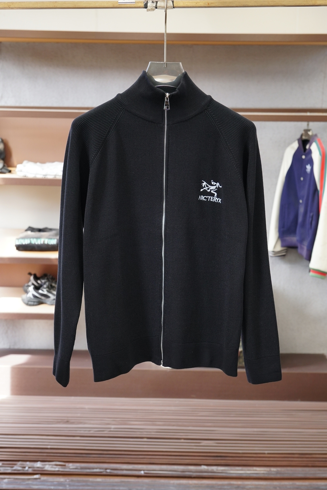 TB-2025新款羊毛混纺开衫拉链加厚毛衣精超细提取面料制成，不扎不起球，1.1高级定制，完全还原原版，