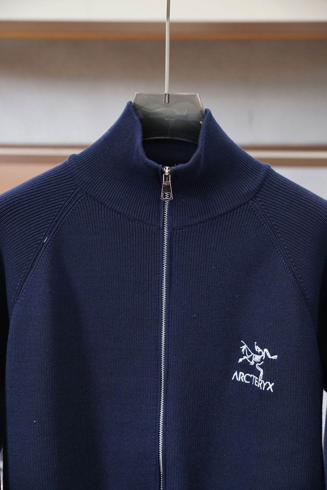 TB-2025新款羊毛混纺开衫拉链加厚毛衣精超细提取面料制成，不扎不起球，1.1高级定制，完全还原原版，