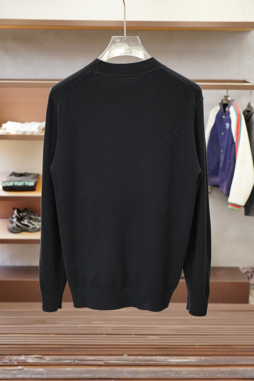 罗意威Loewe：2025秋冬新款高货毛衣！优质羊毛➕羊绒☀️☀️简约而不简单。休闲圆领款式，日常搭配出