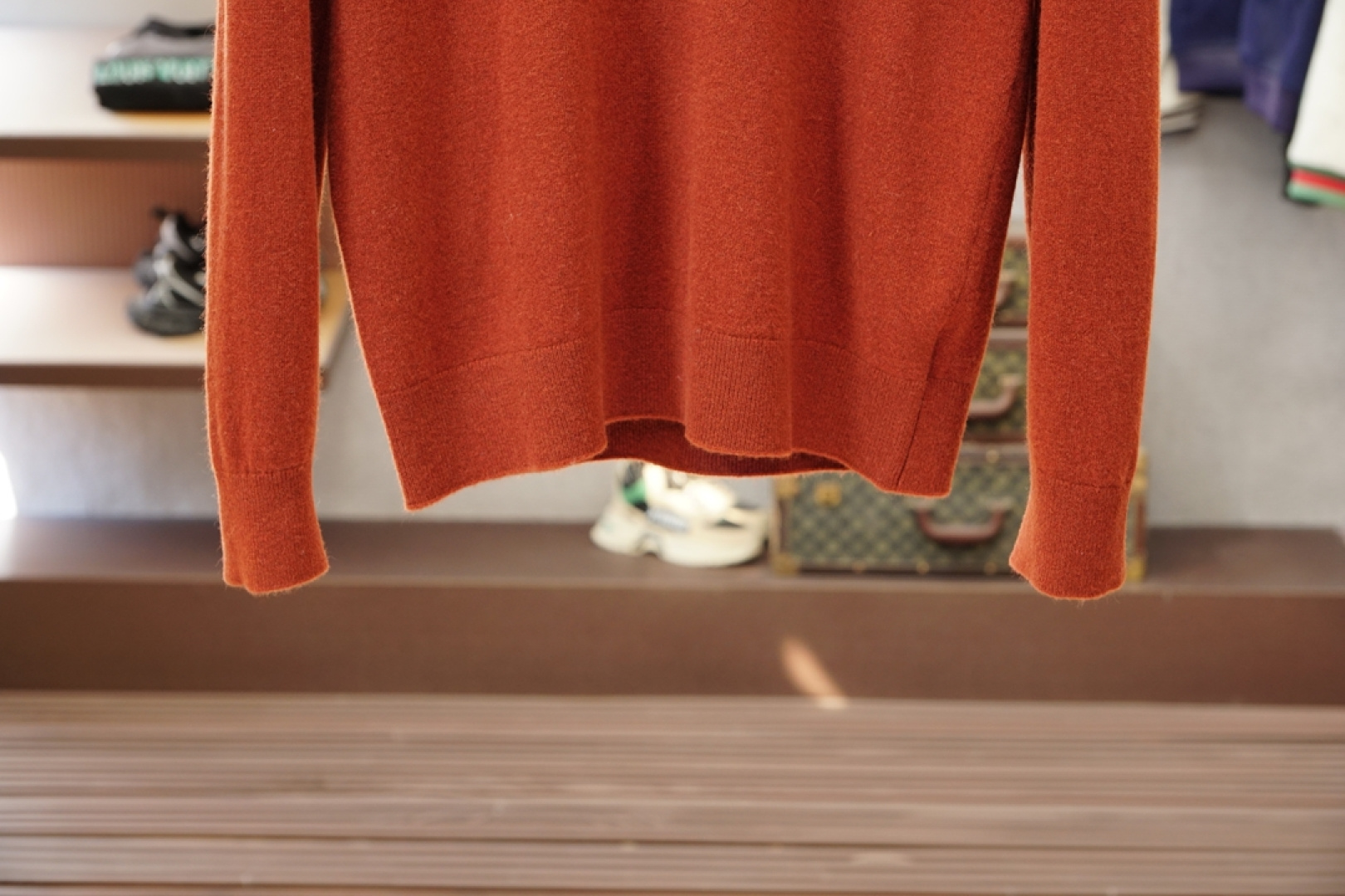 罗意威Loewe：2025秋冬新款高货毛衣！优质羊毛➕羊绒☀️☀️简约而不简单。休闲圆领款式，日常搭配出