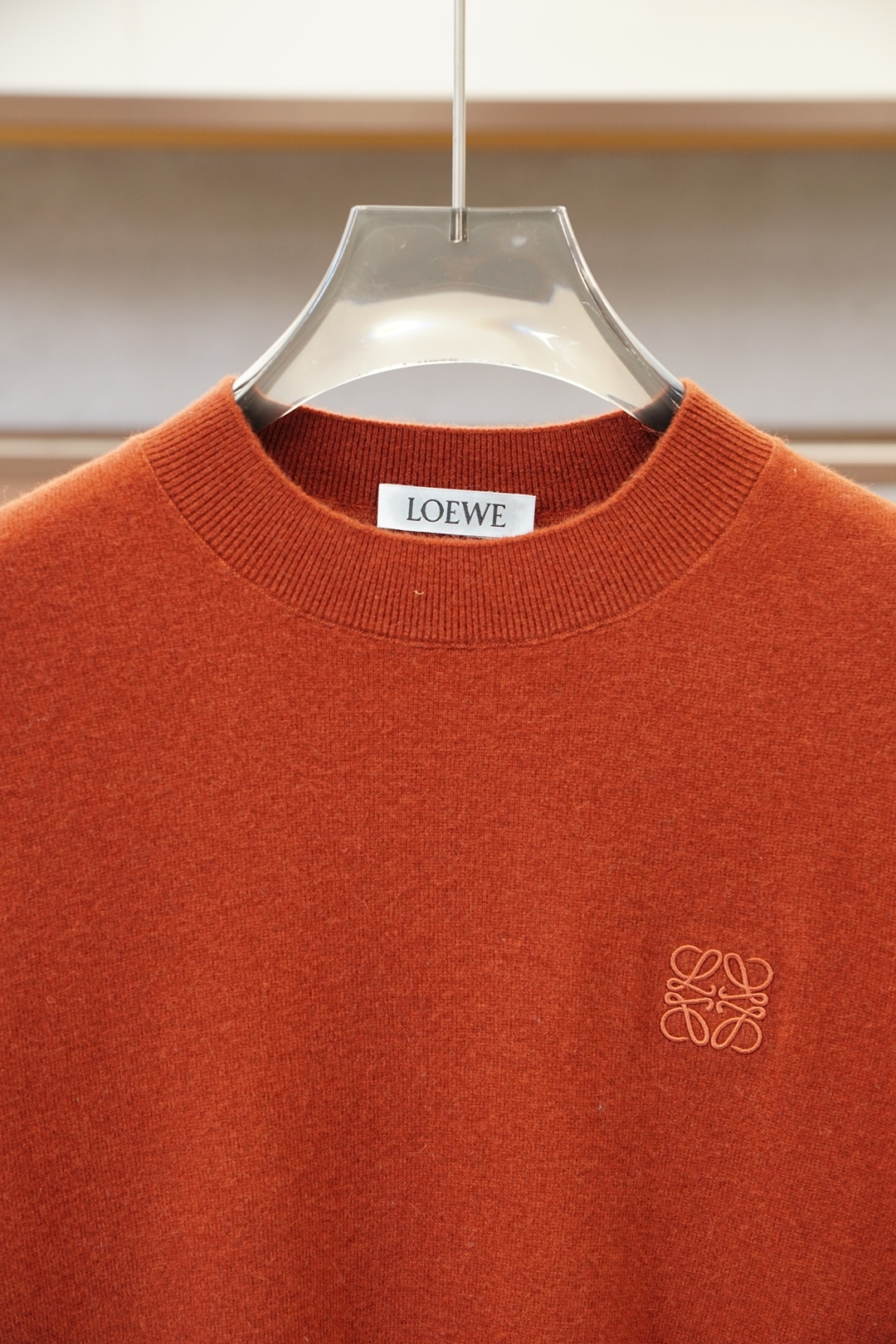 罗意威Loewe：2025秋冬新款高货毛衣！优质羊毛➕羊绒☀️☀️简约而不简单。休闲圆领款式，日常搭配出