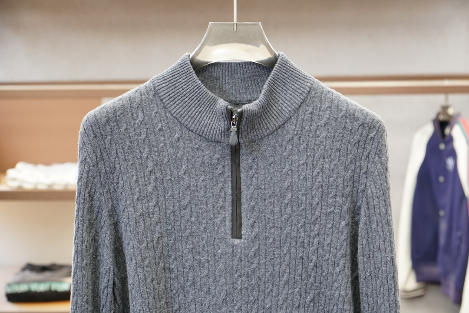 lP🆕-2025秋冬新款高货小高领毛衣！老前风，低调奢华，优质羊毛➕羊绒☀️☀️简约而不简单。休闲圆领款