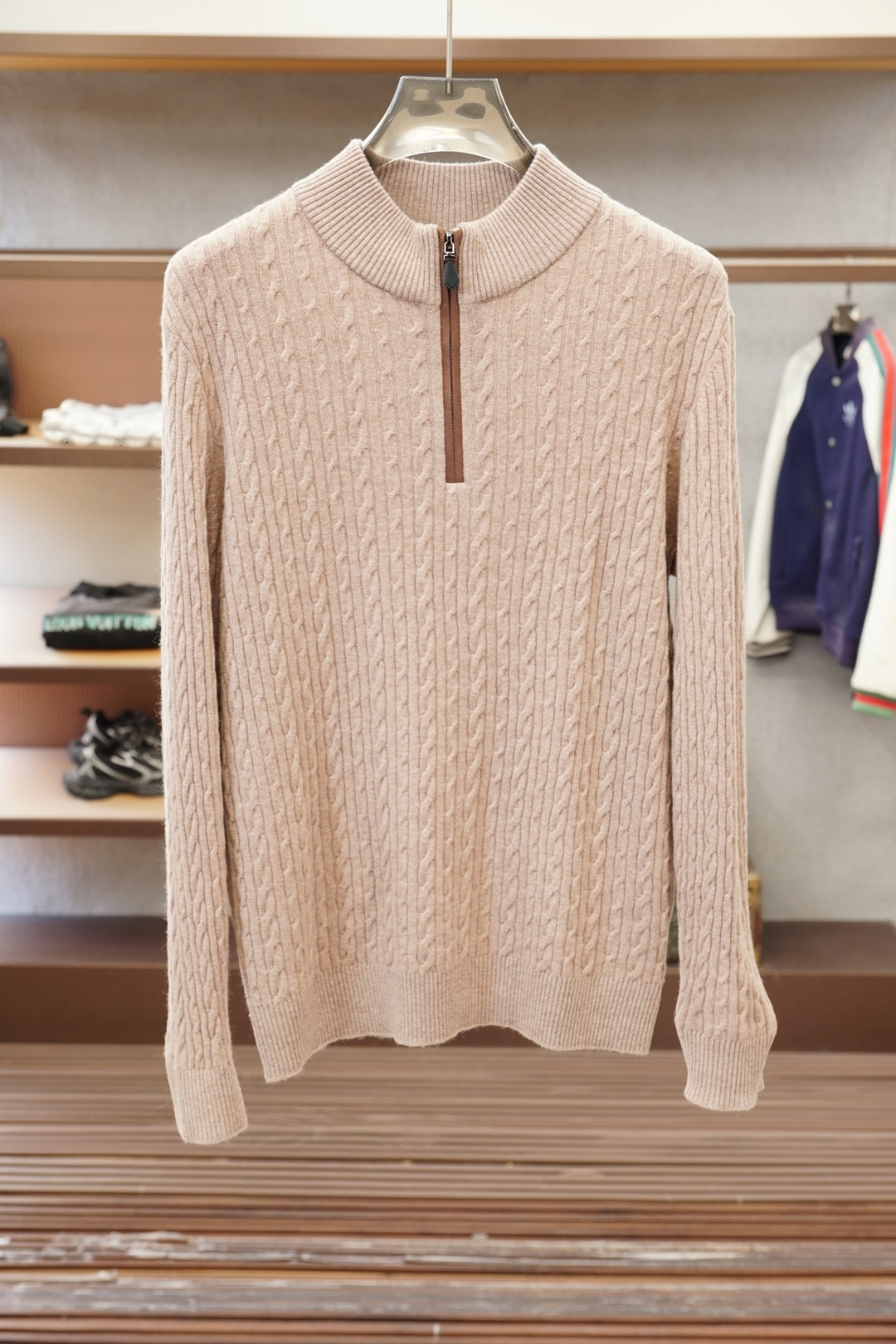 lP🆕-2025秋冬新款高货小高领毛衣！老前风，低调奢华，优质羊毛➕羊绒☀️☀️简约而不简单。休闲圆领款