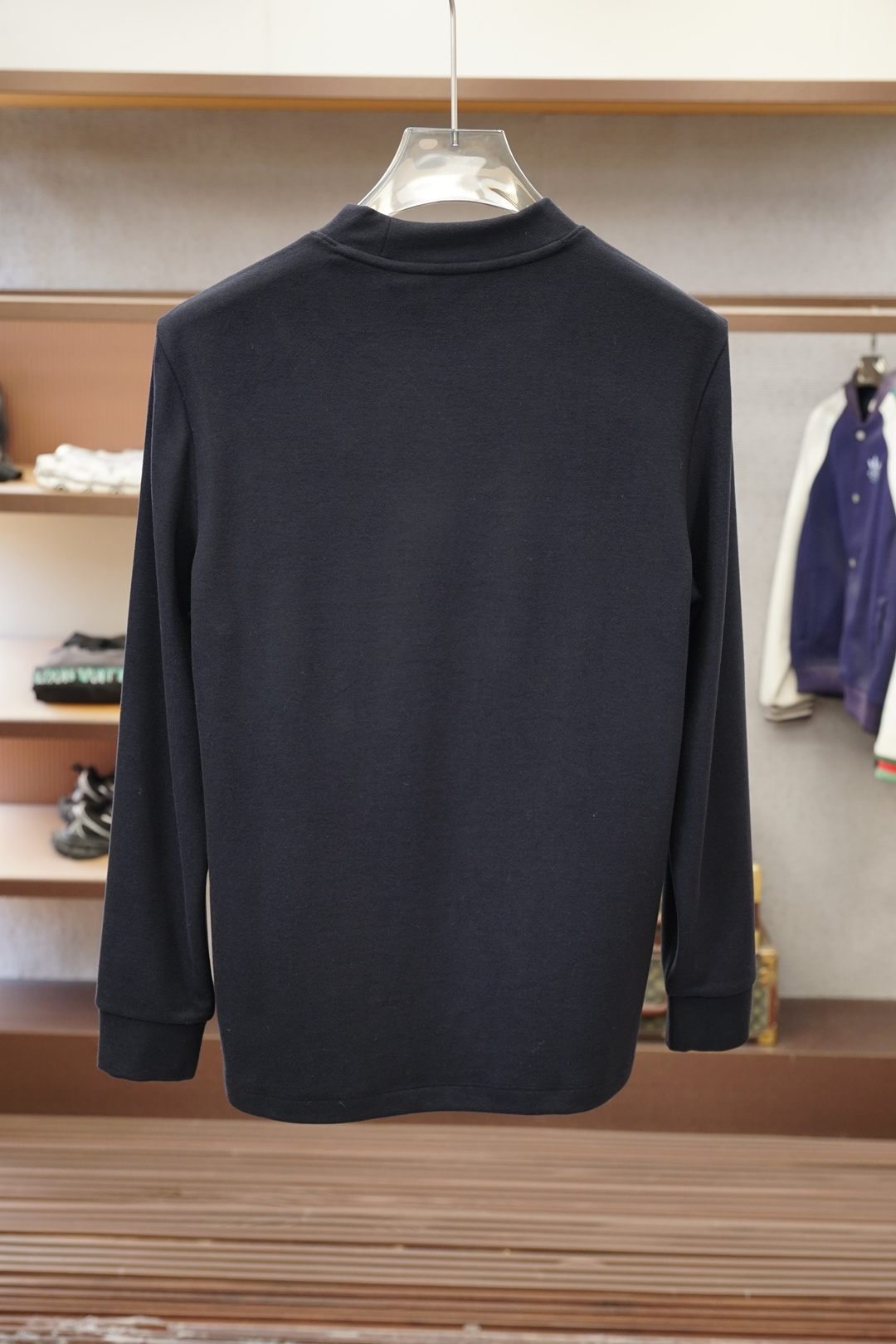 BBR巴宝莉/2025 秋冬 高货羊绒打底衫保暖性巨强，一件顶几件。简奢休闲风轻奢纯色刺绣Logo打底衫