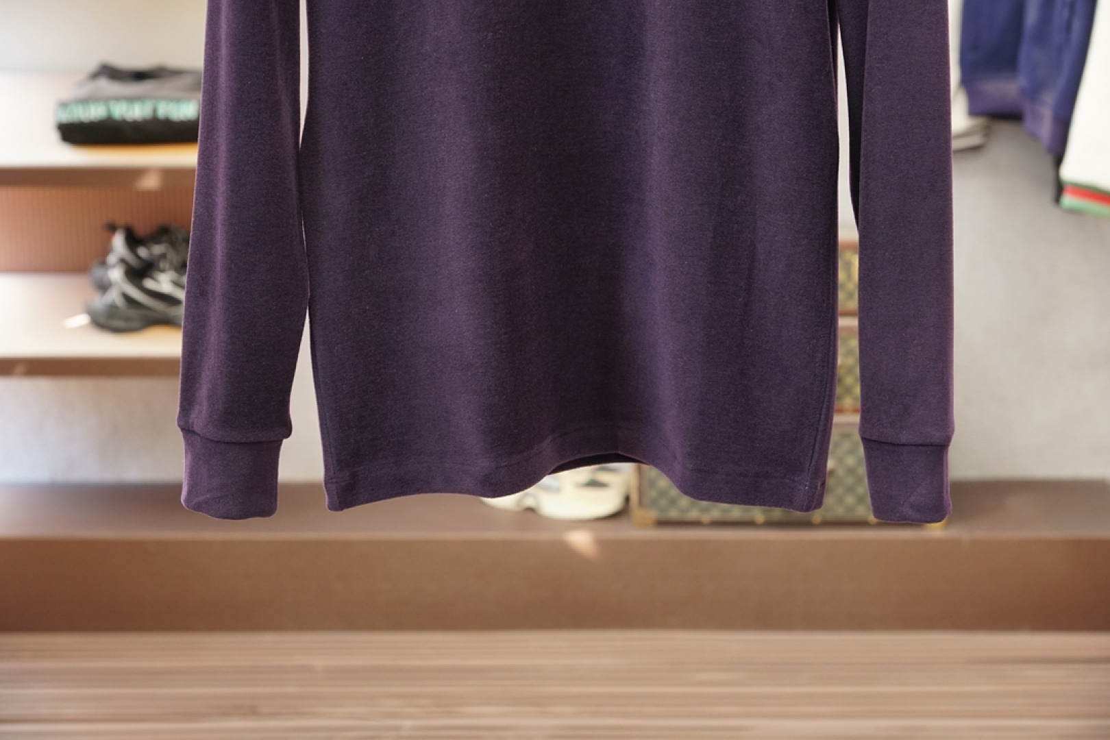 欧跑-2025 秋冬 高货羊绒打底衫保暖性巨强，一件顶几件。简奢休闲风☀️☀️轻奢纯色刺绣Logo打底衫