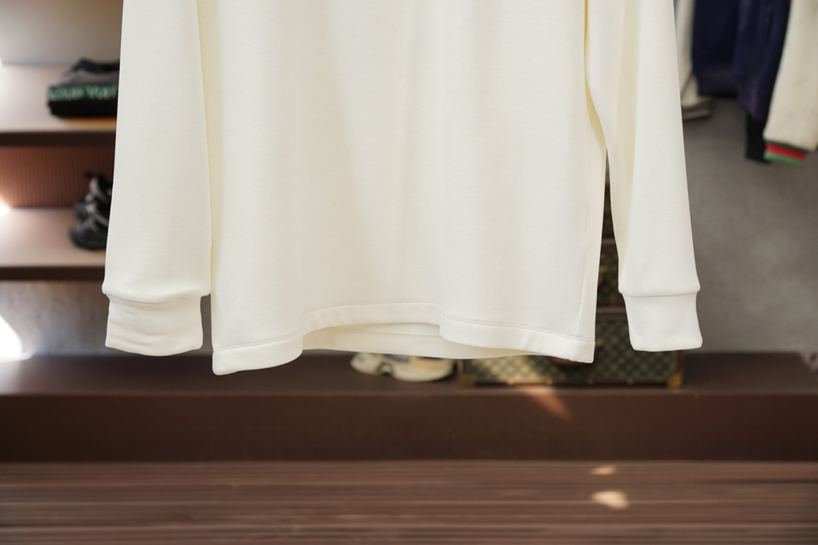 Loewe罗意威-2025 秋冬 高货羊绒打底衫保暖性巨强，一件顶几件。简奢休闲风☀️☀️轻奢纯色刺绣L